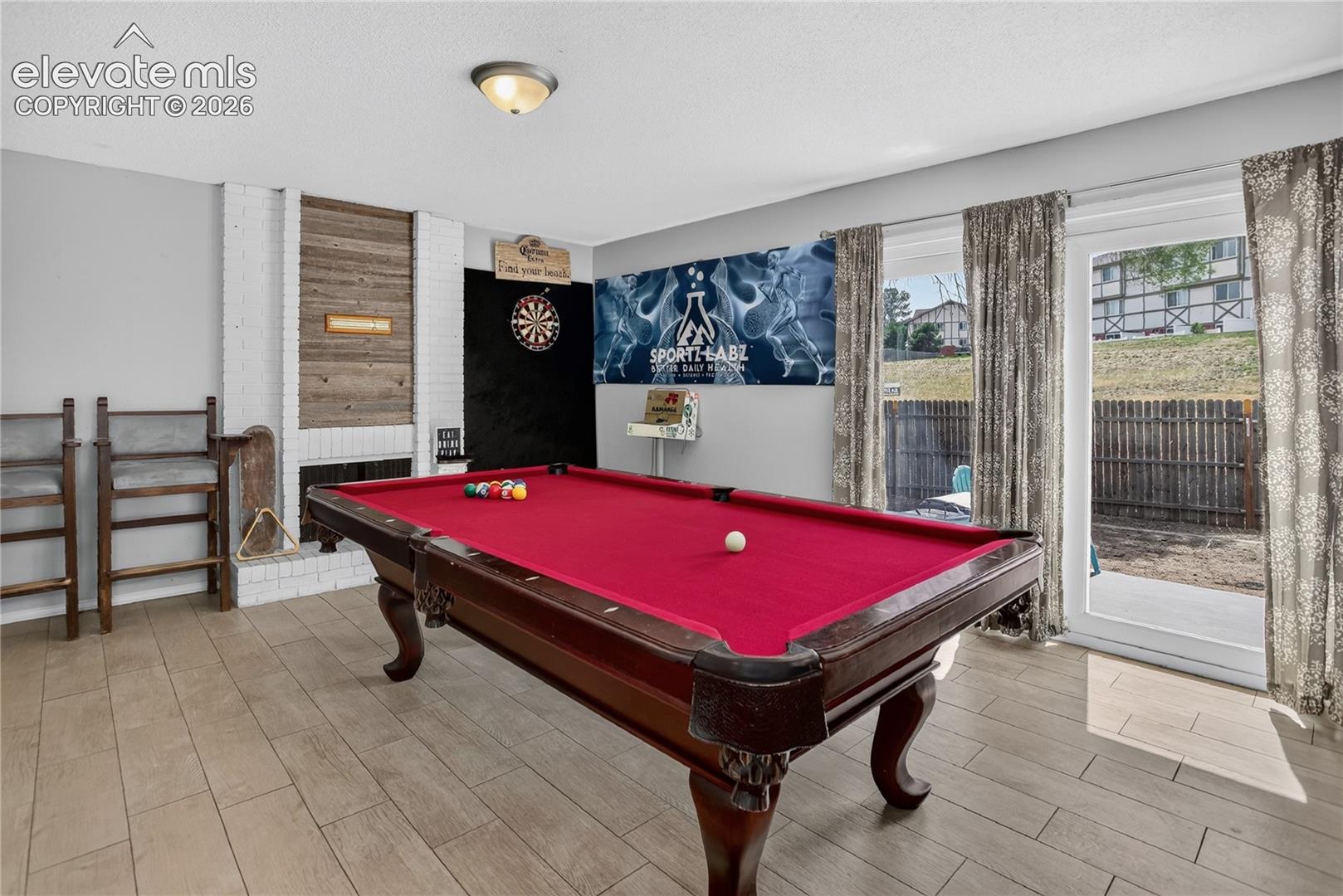 Family room w/ fireplace