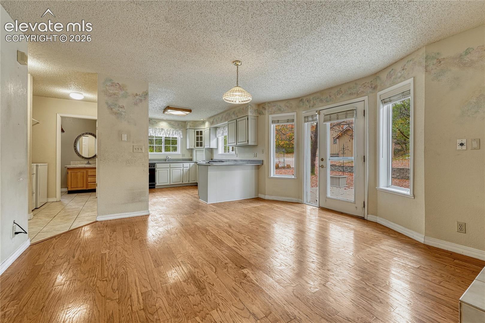 Photo 7 of 1069 BERGLIND Road, Colorado Springs