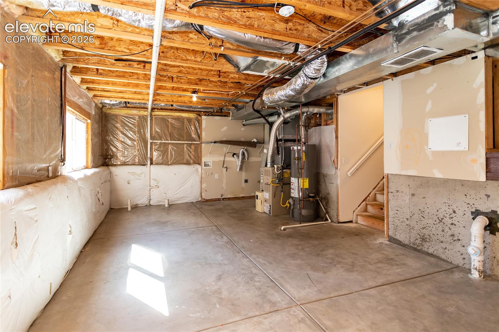 An expansive 420-sq-ft unfinished basement provides endless potential for a future 4th bedroom, gym, or flex space