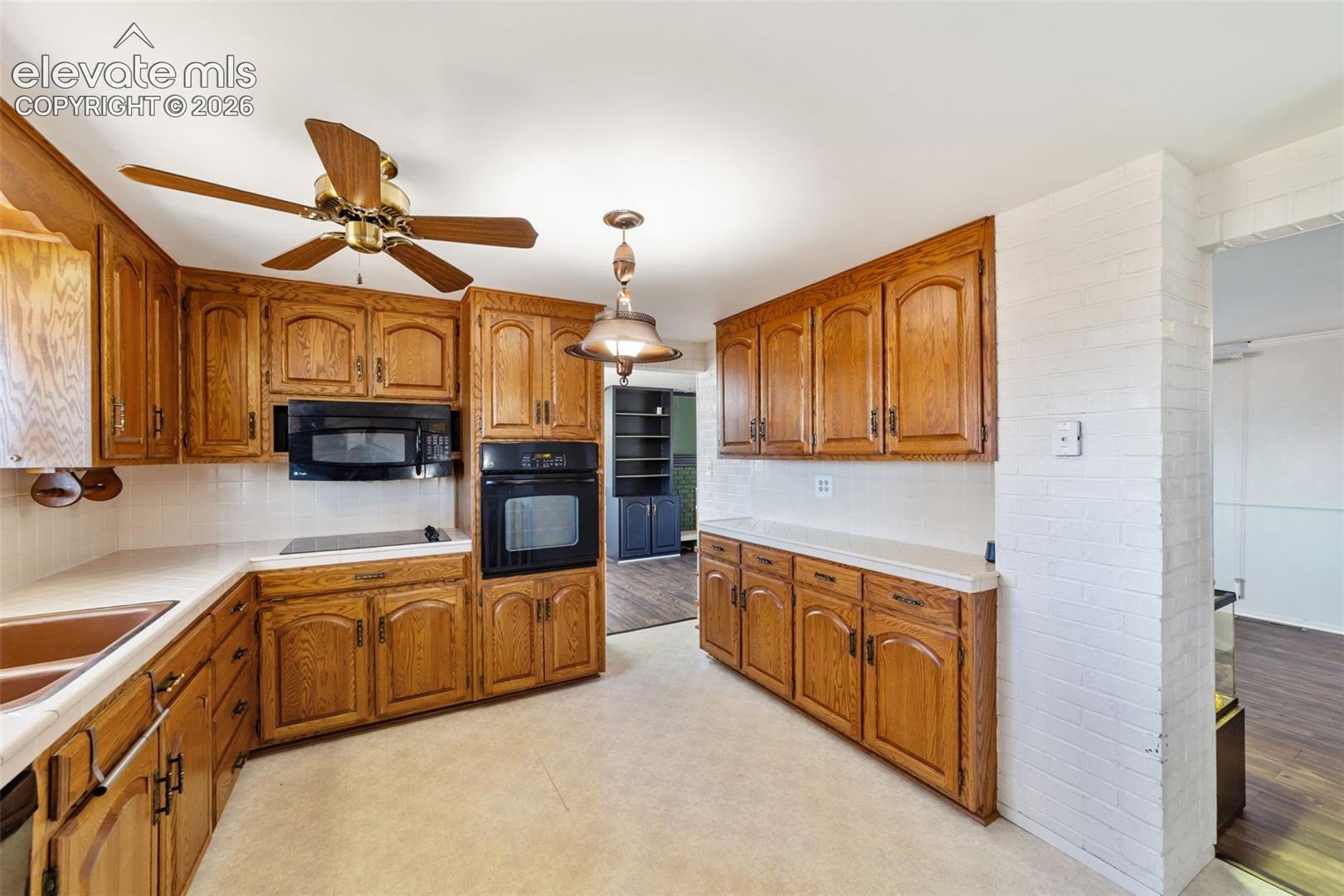 2302 Kent Ln, Colorado Springs, CO 80909
