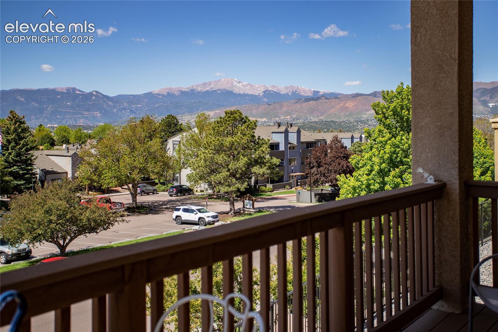 Comfortable, great neighborhood!