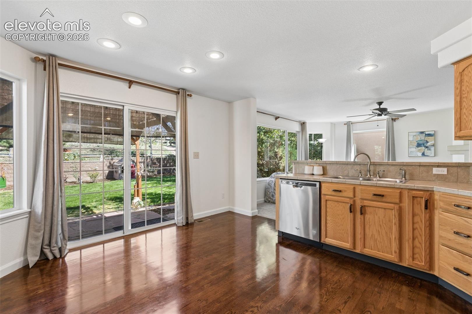Photo 10 of 1622 Lookout Springs Drive, Colorado Springs