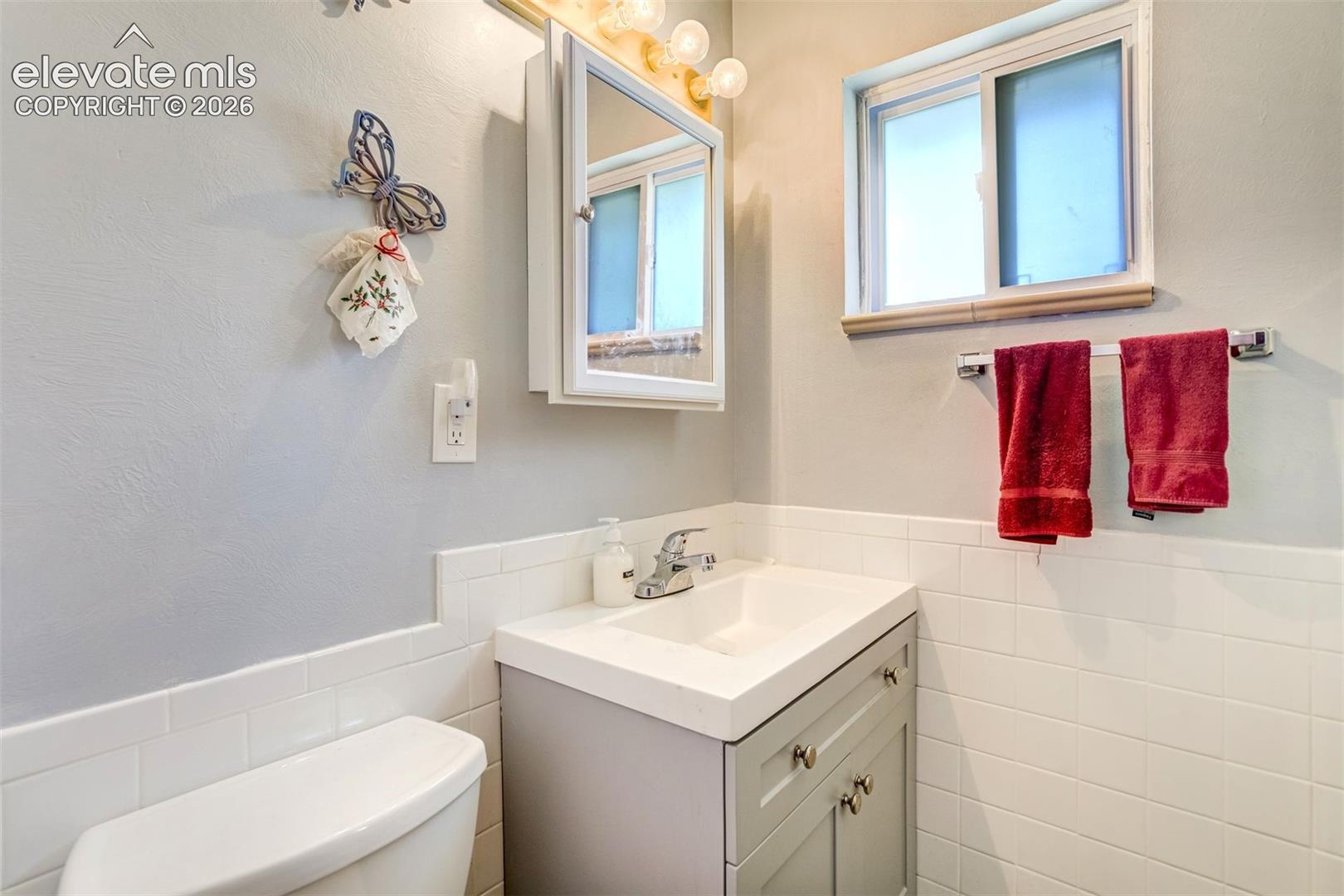Updated 3/4 primary bath.