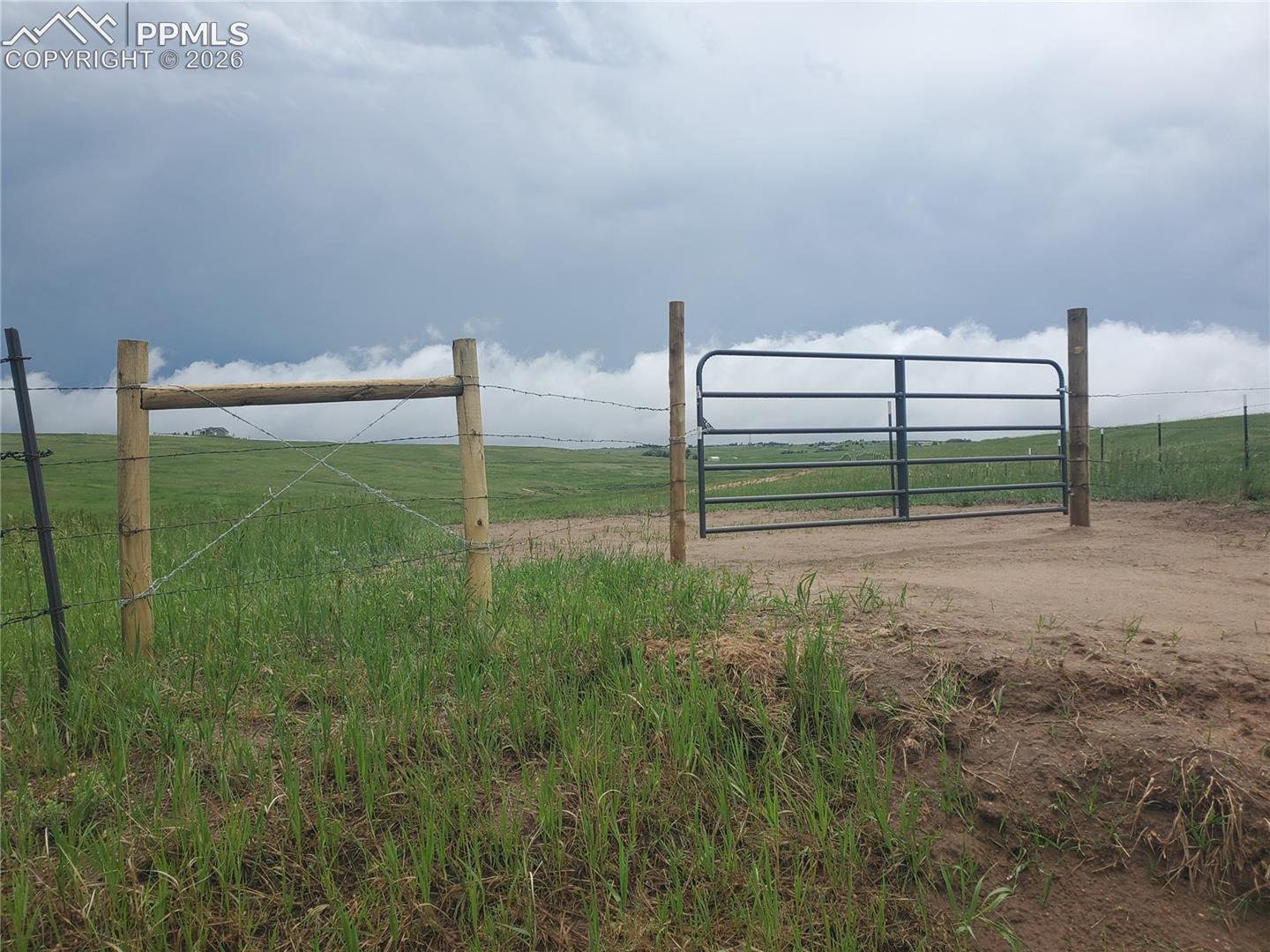 5565 Walker Rd, Colorado Springs, CO 80908