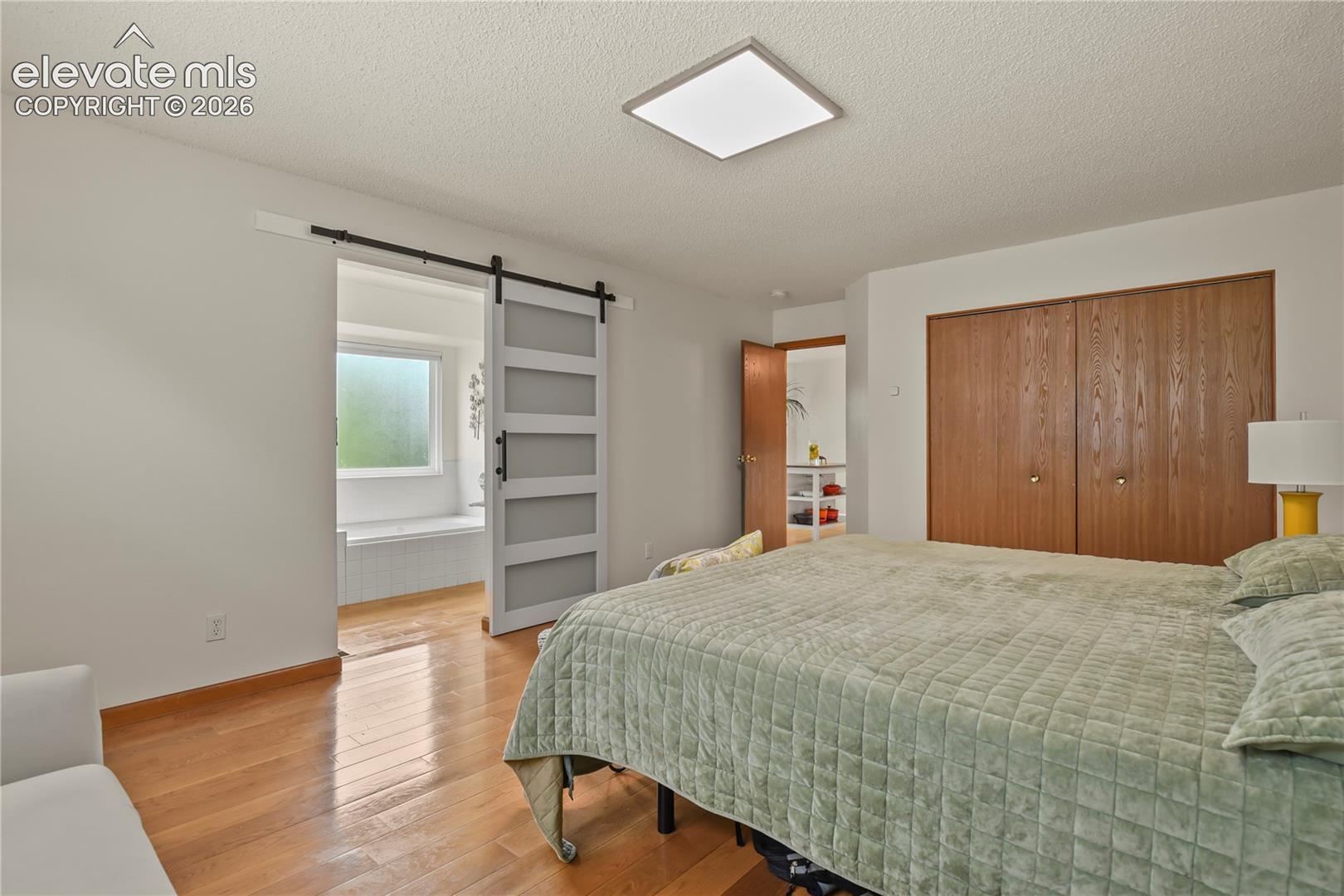 Main level primary suite