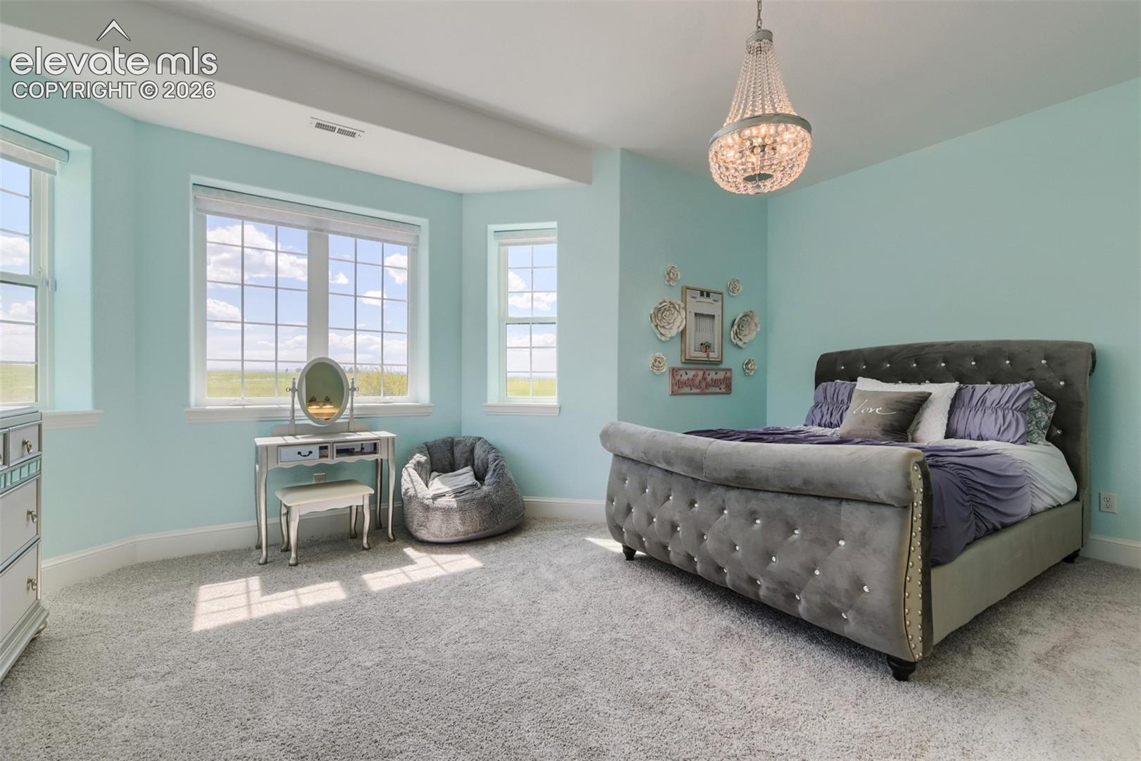 2 of 3 basement bedrooms/private bahts