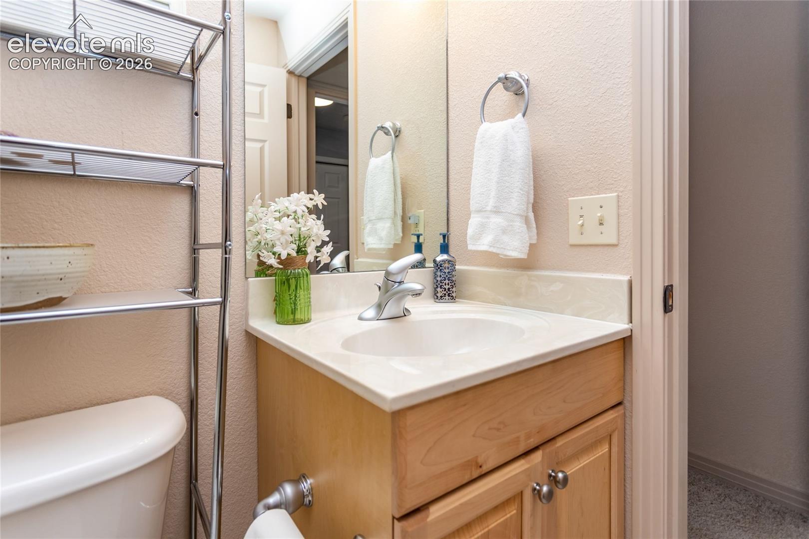 Full bathroom in jr. suit