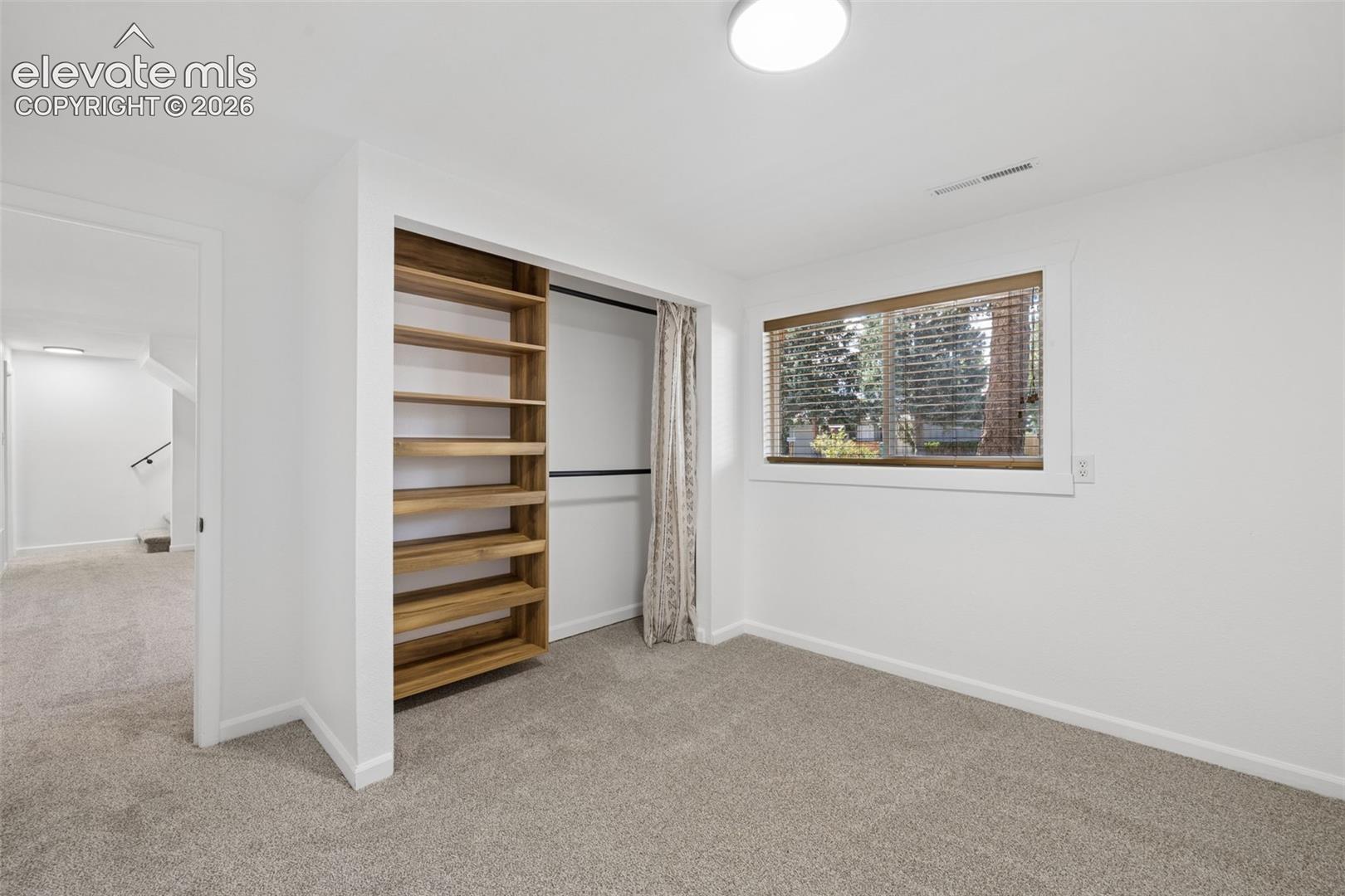 Built-in closet system