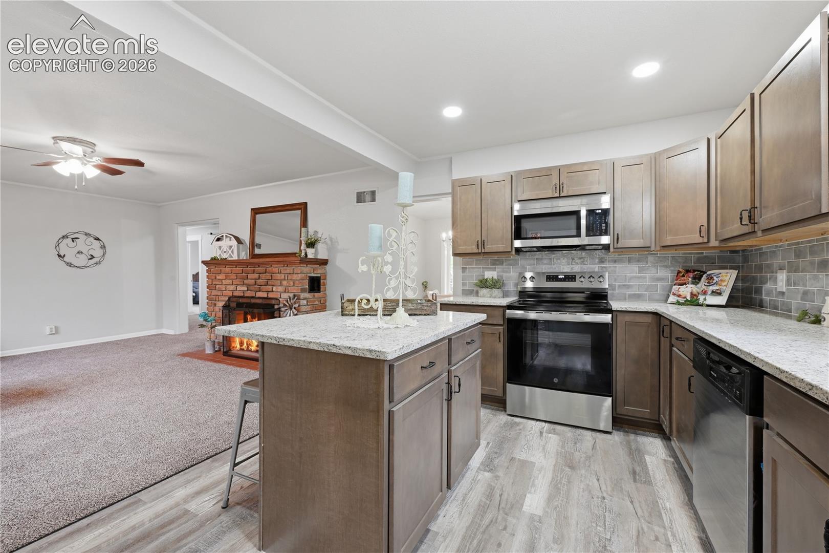 Imagine entertaining with this open floor plan!