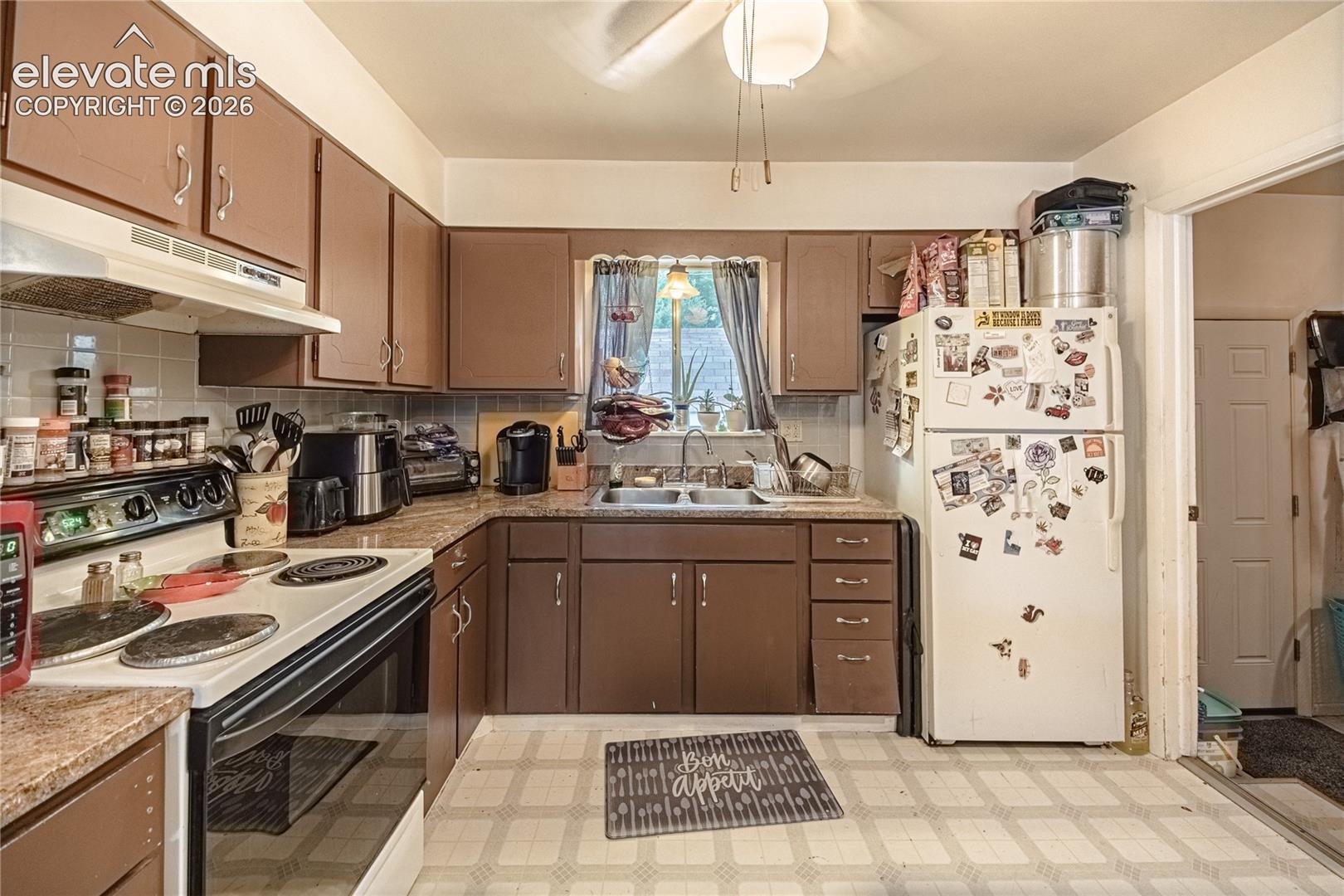 Photo 9 of 1715 Capulin Drive, Colorado Springs