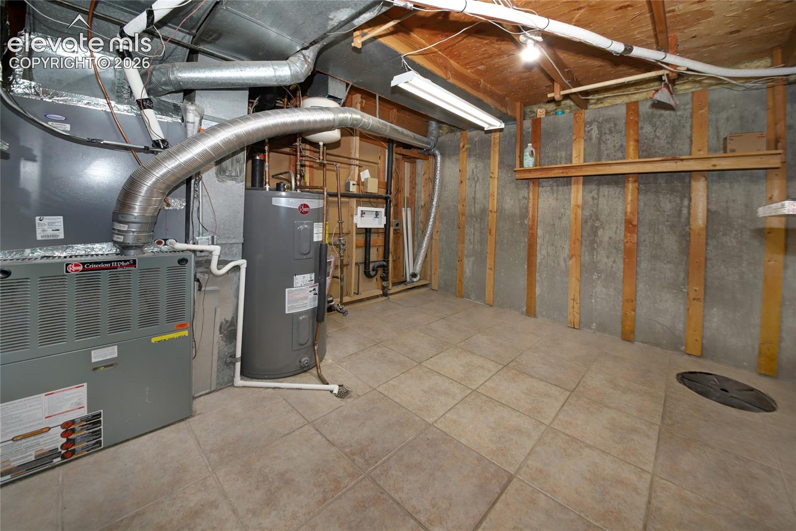 Brand new AC and great storage room!