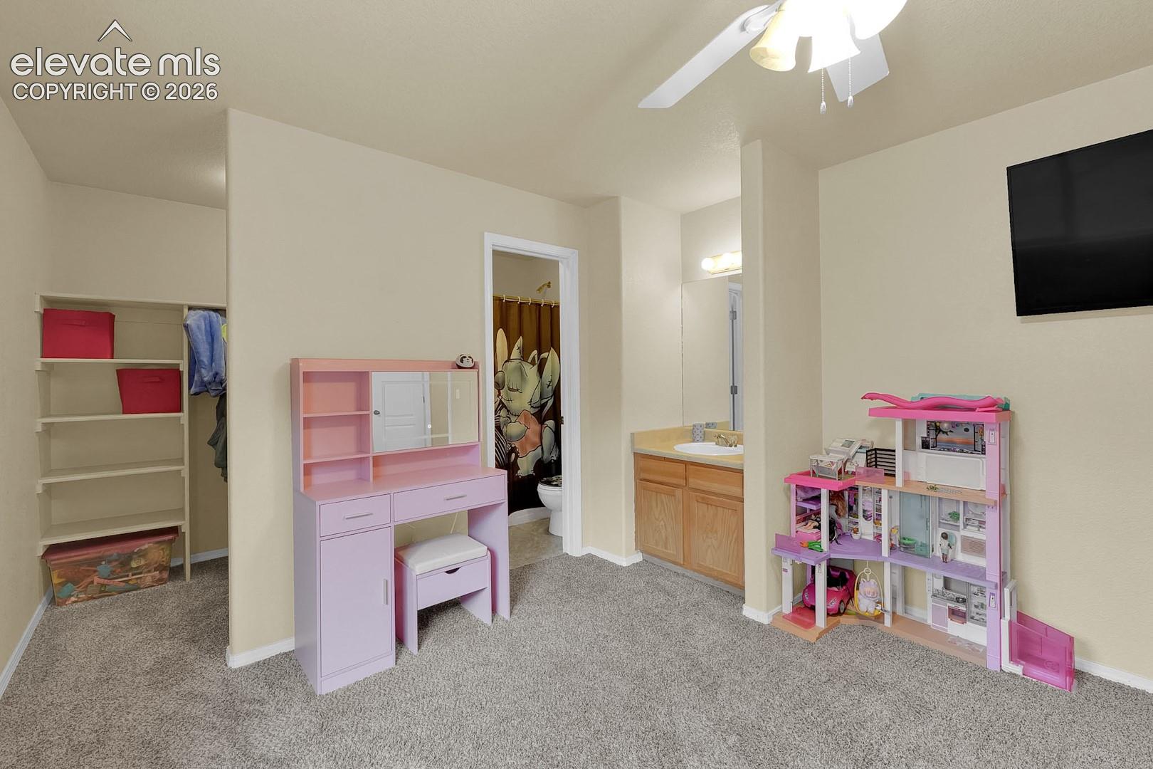 Upper level second bedroom