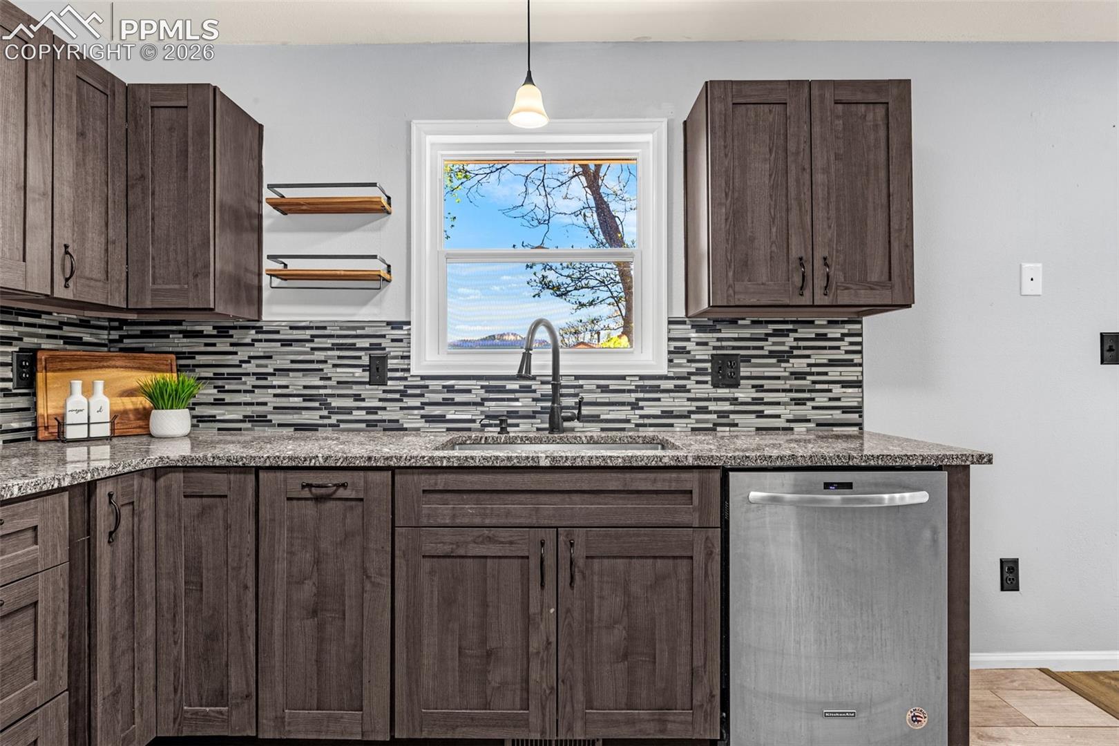 Photo 11 of 1565 Piros Drive, Colorado Springs