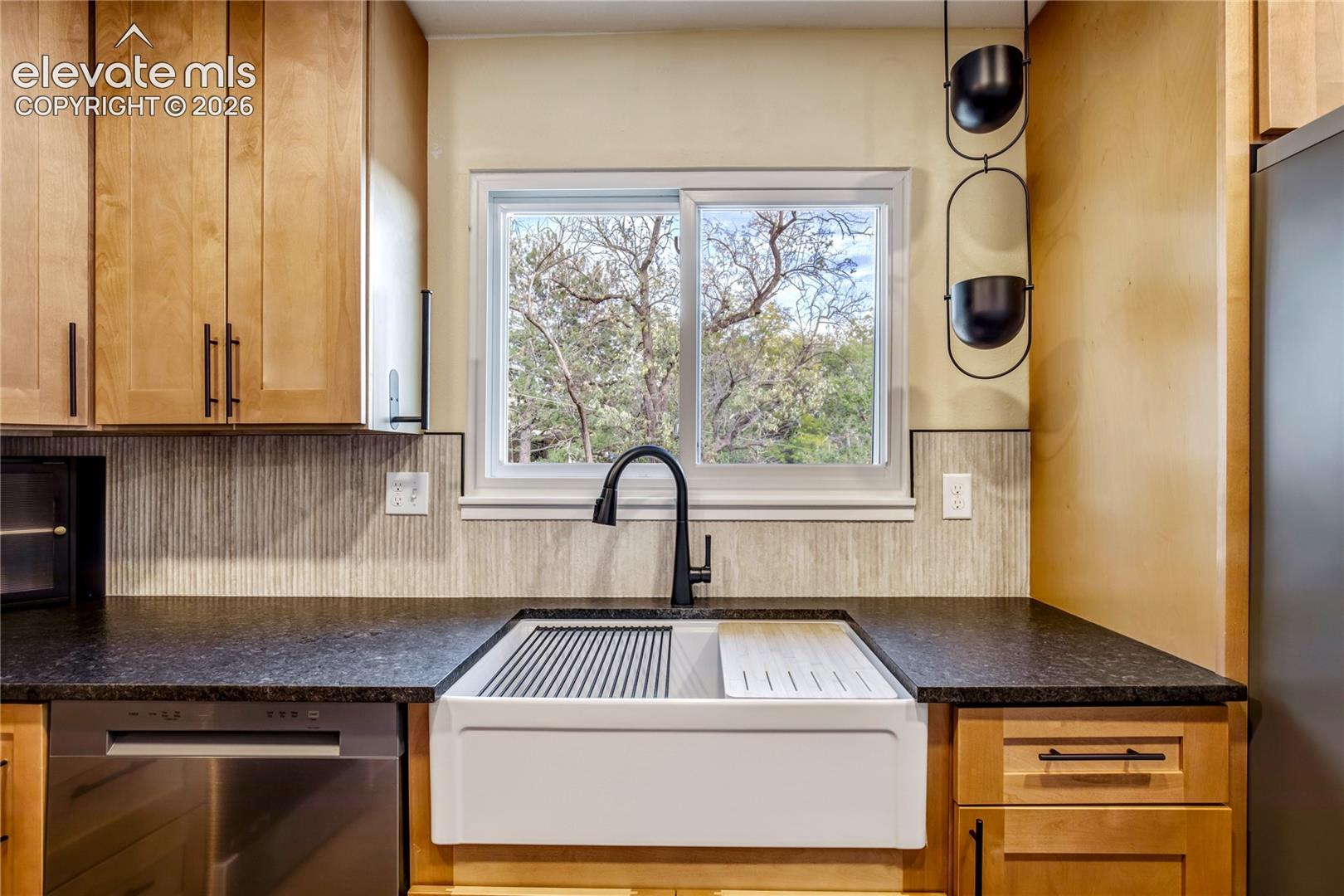 Photo 11 of 609 Crestridge Avenue, Colorado Springs