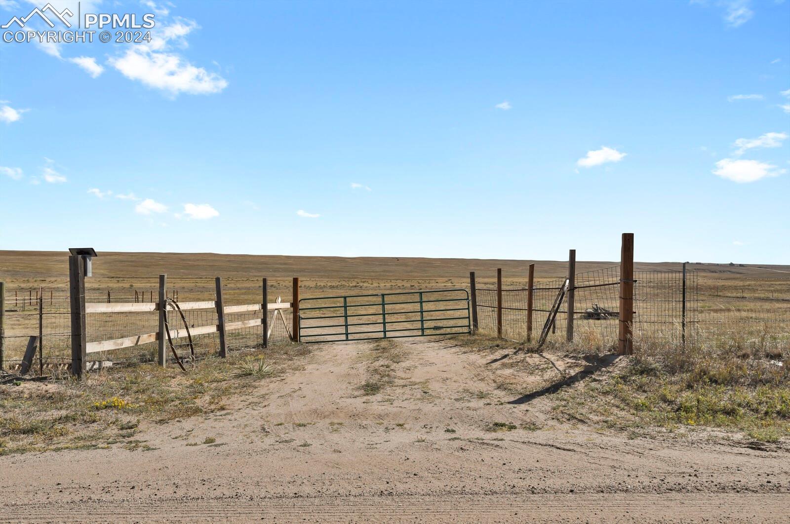 Fully fenced and cross-fenced 60-acre property