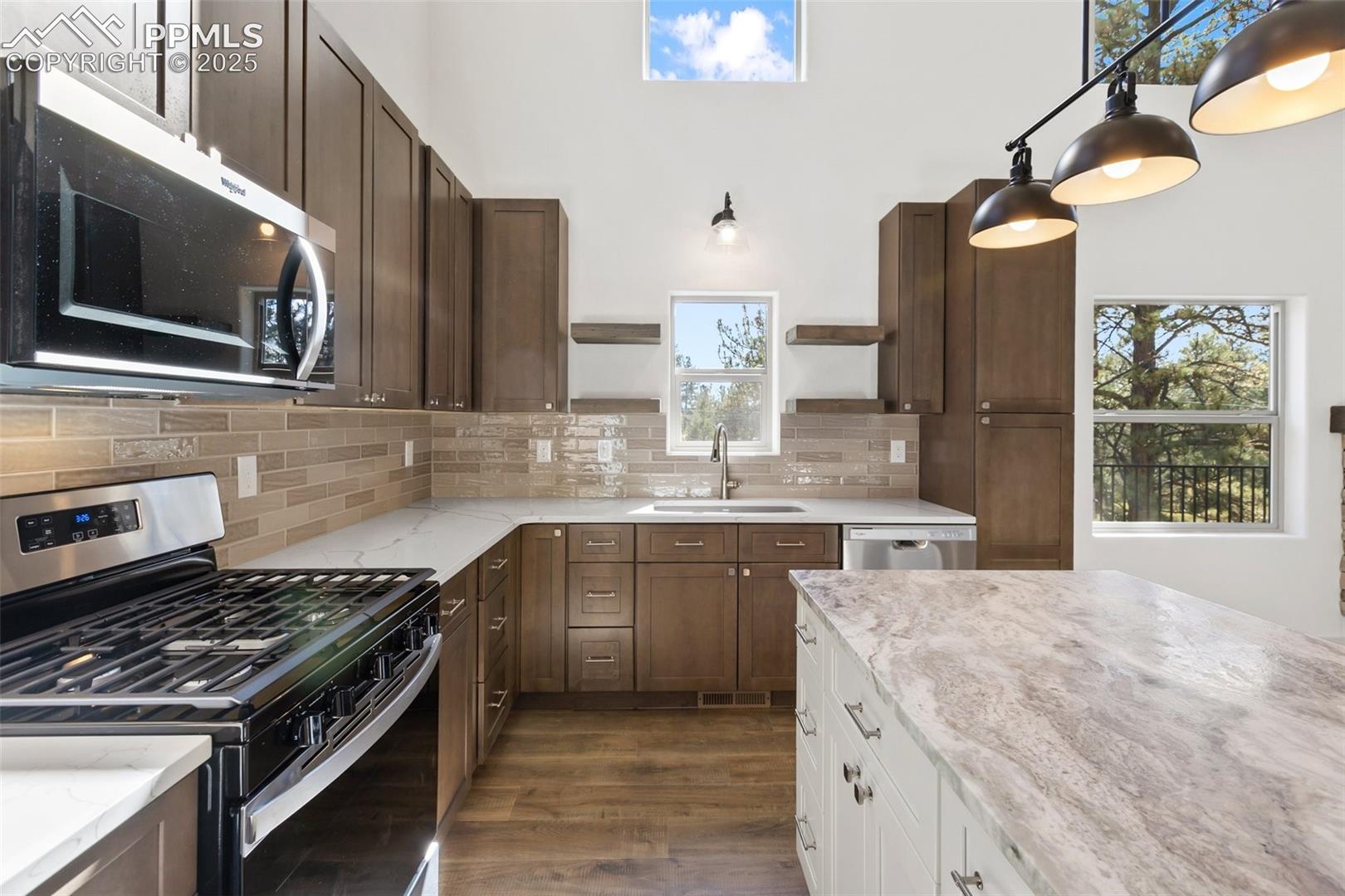 Photo 7 of 240 N Mountain Estates Road, Florissant