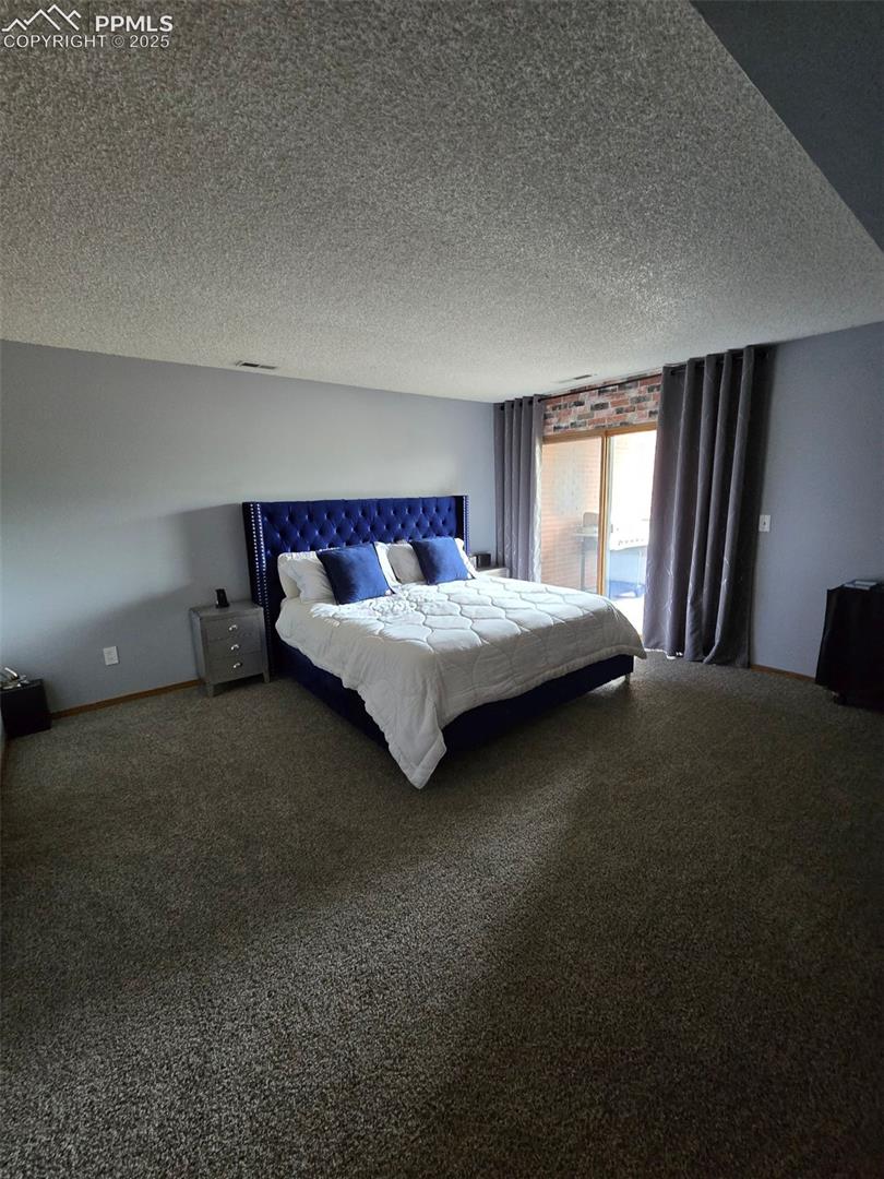 Large bedroom 
