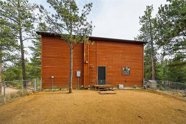 31 Wallace Dr, Florissant, CO 80816