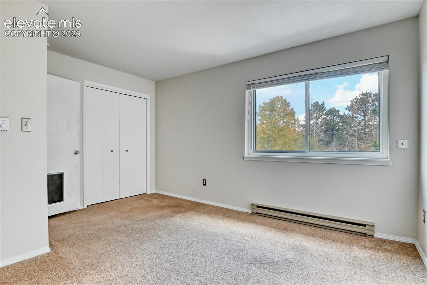 Neutral wall colors with carpeting