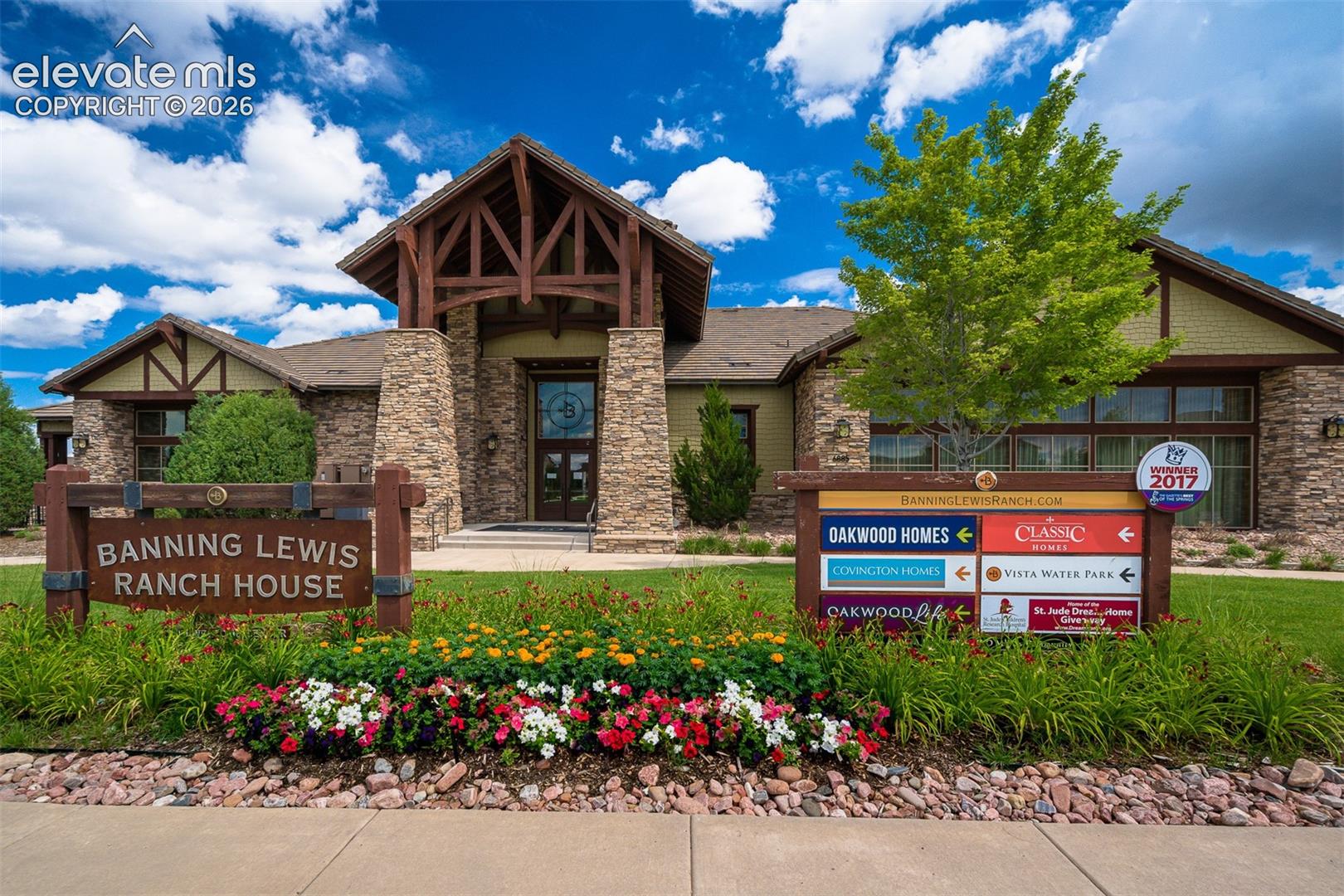 7242 Lewis Clark Trail