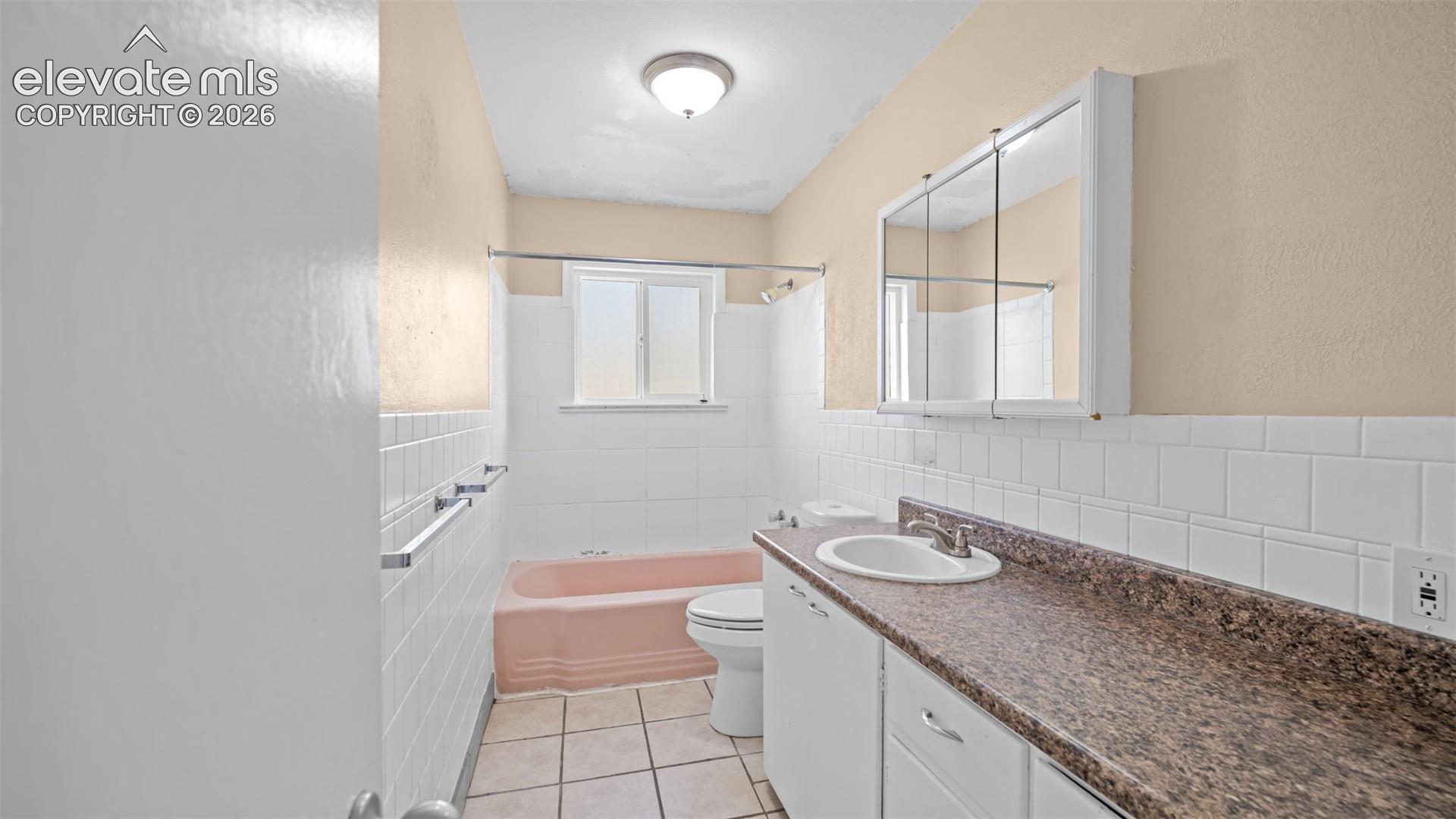 Photo 15 of 1001 Parkview Boulevard, Colorado Springs