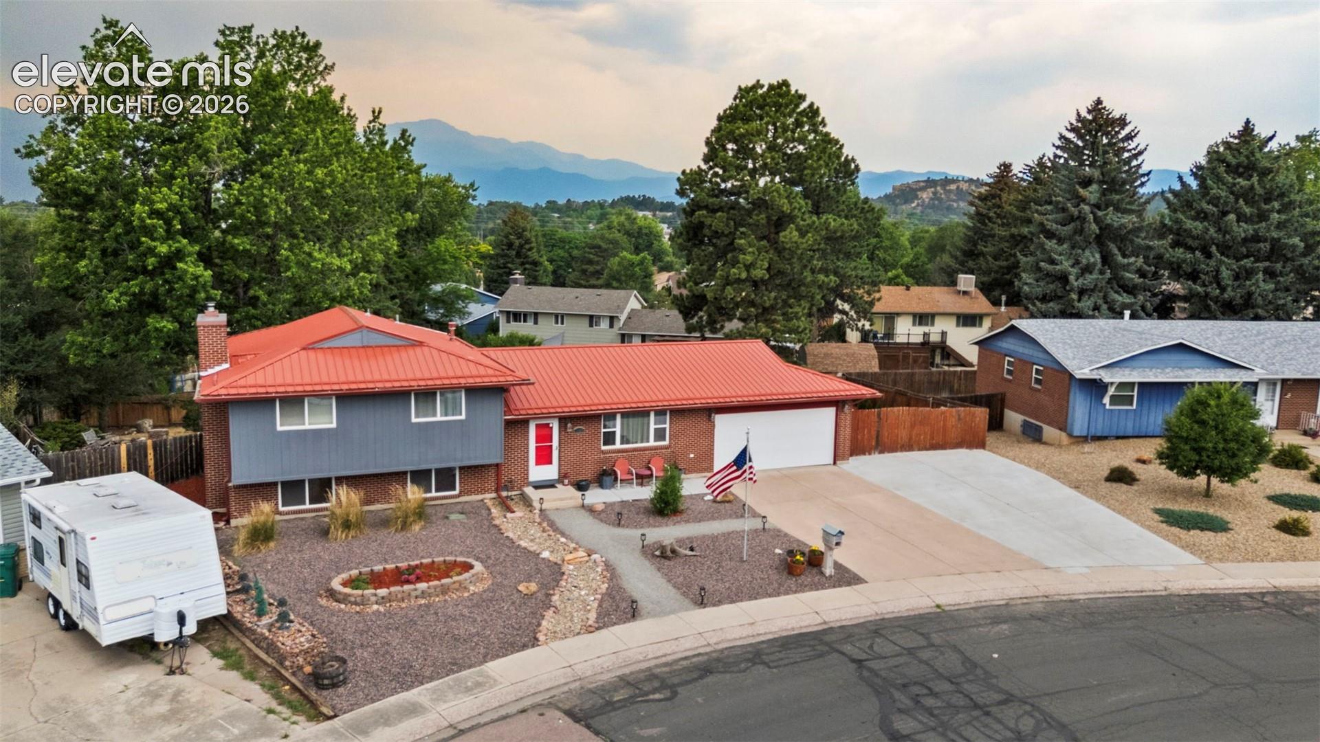 Featured Listings Featured Listings