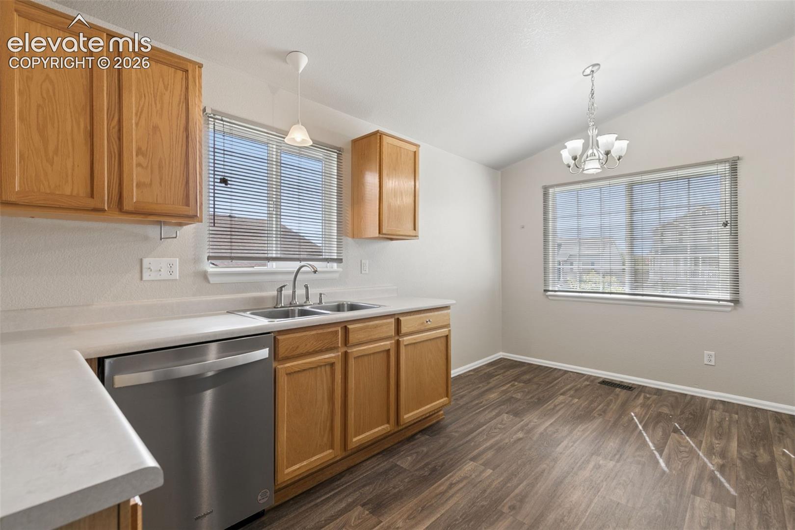 Photo 10 of 5631 Vermillion Bluffs Drive, Colorado Springs
