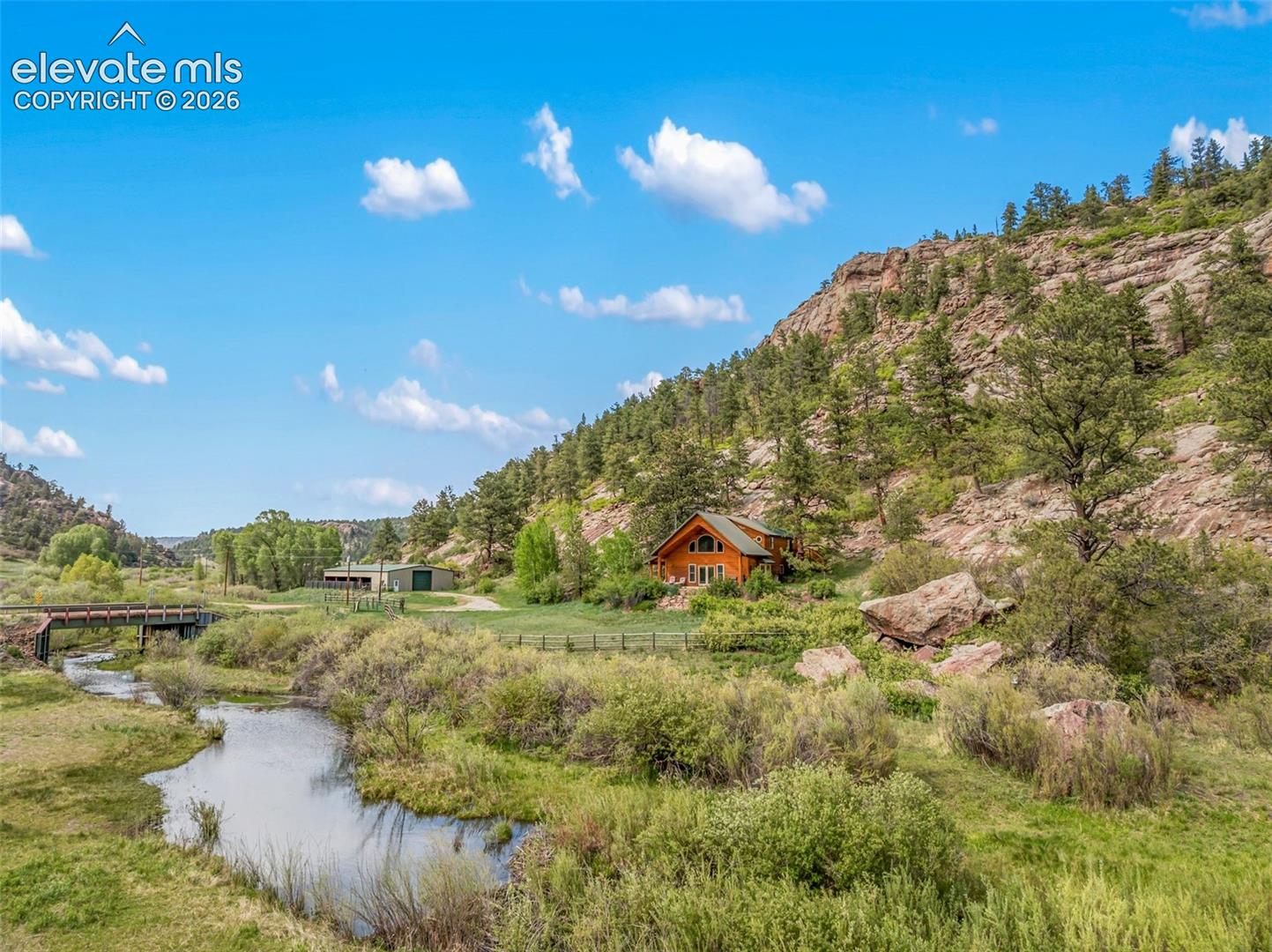 2401 Lakemoor Dr, Florissant, CO 80816