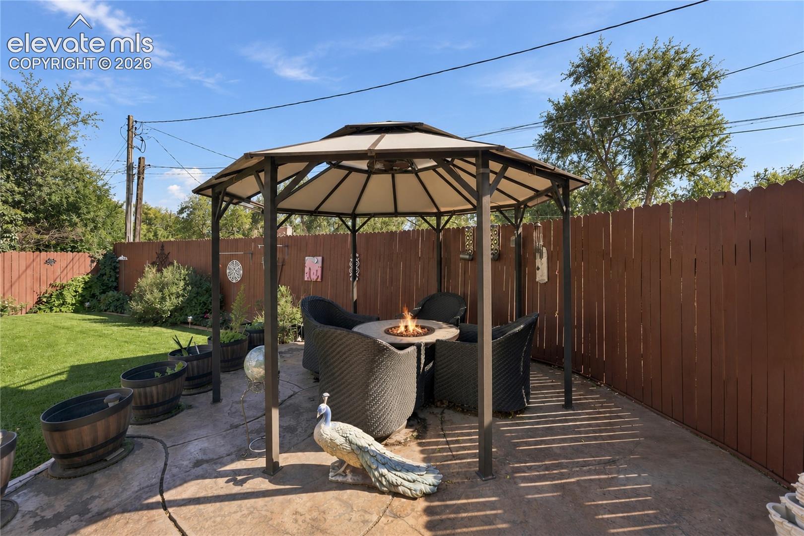 Beautiful patio in private back yard