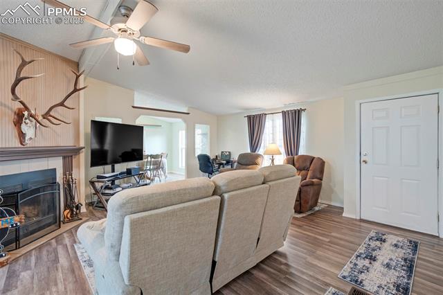 Photo 9 of 6885 Sphinx Court, Peyton
