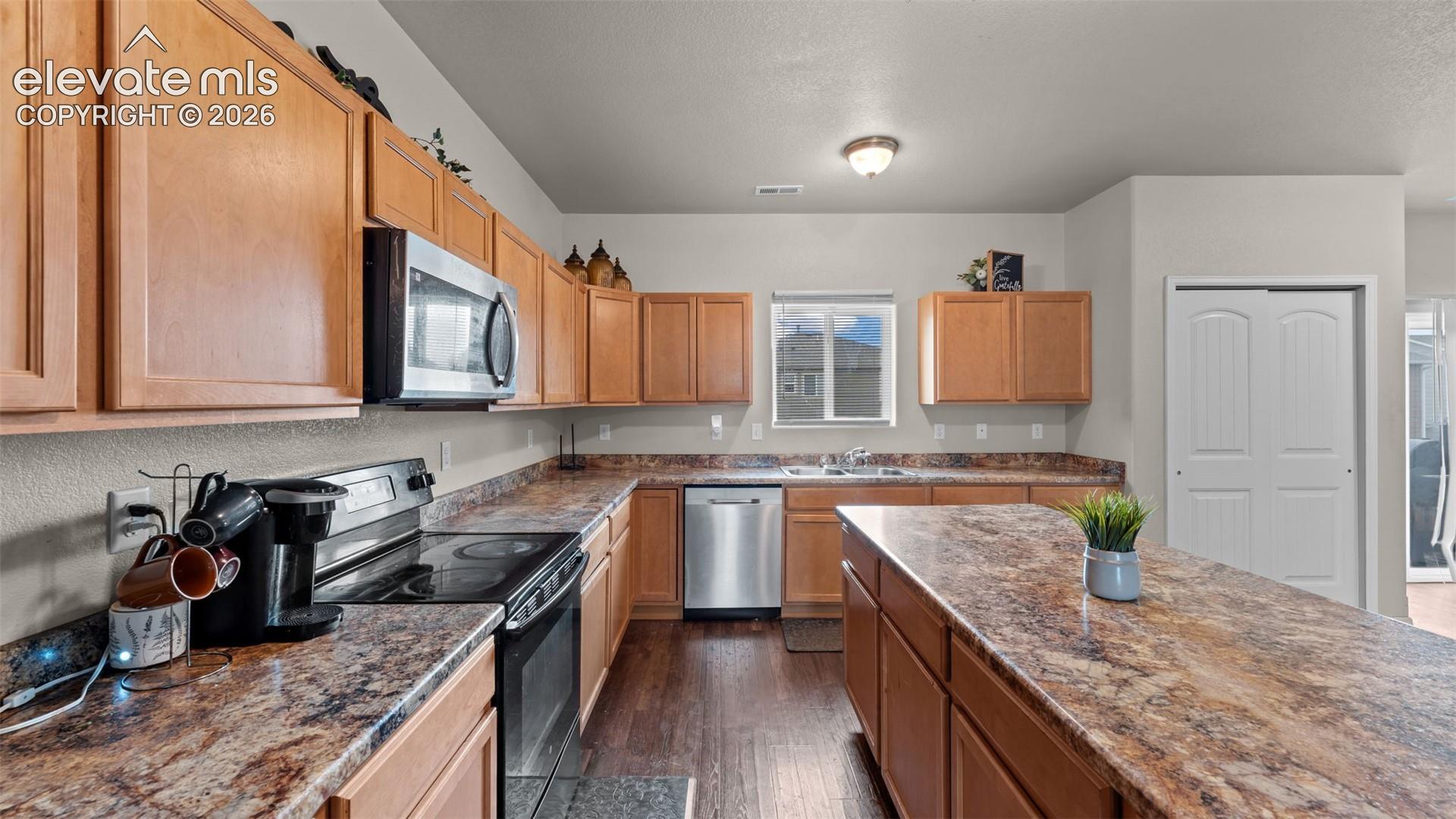 Photo 7 of 9774 Desert Lily Circle, Colorado Springs