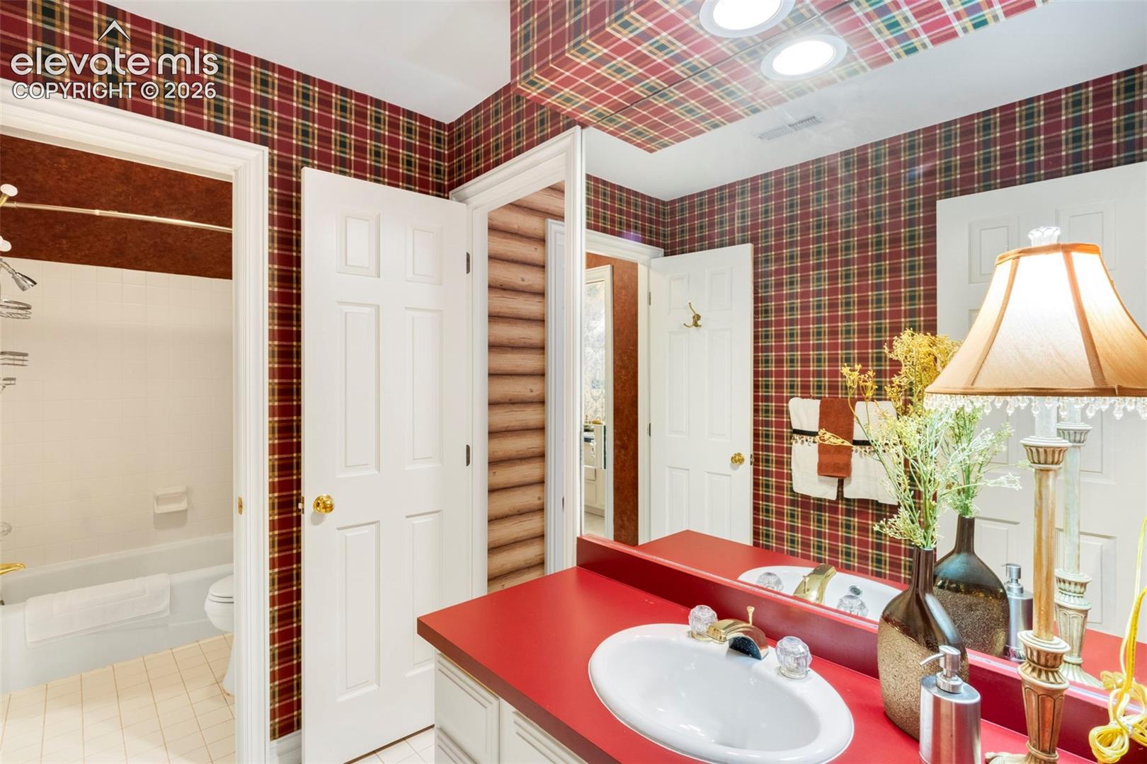 Upstairs Jack N Jill bath