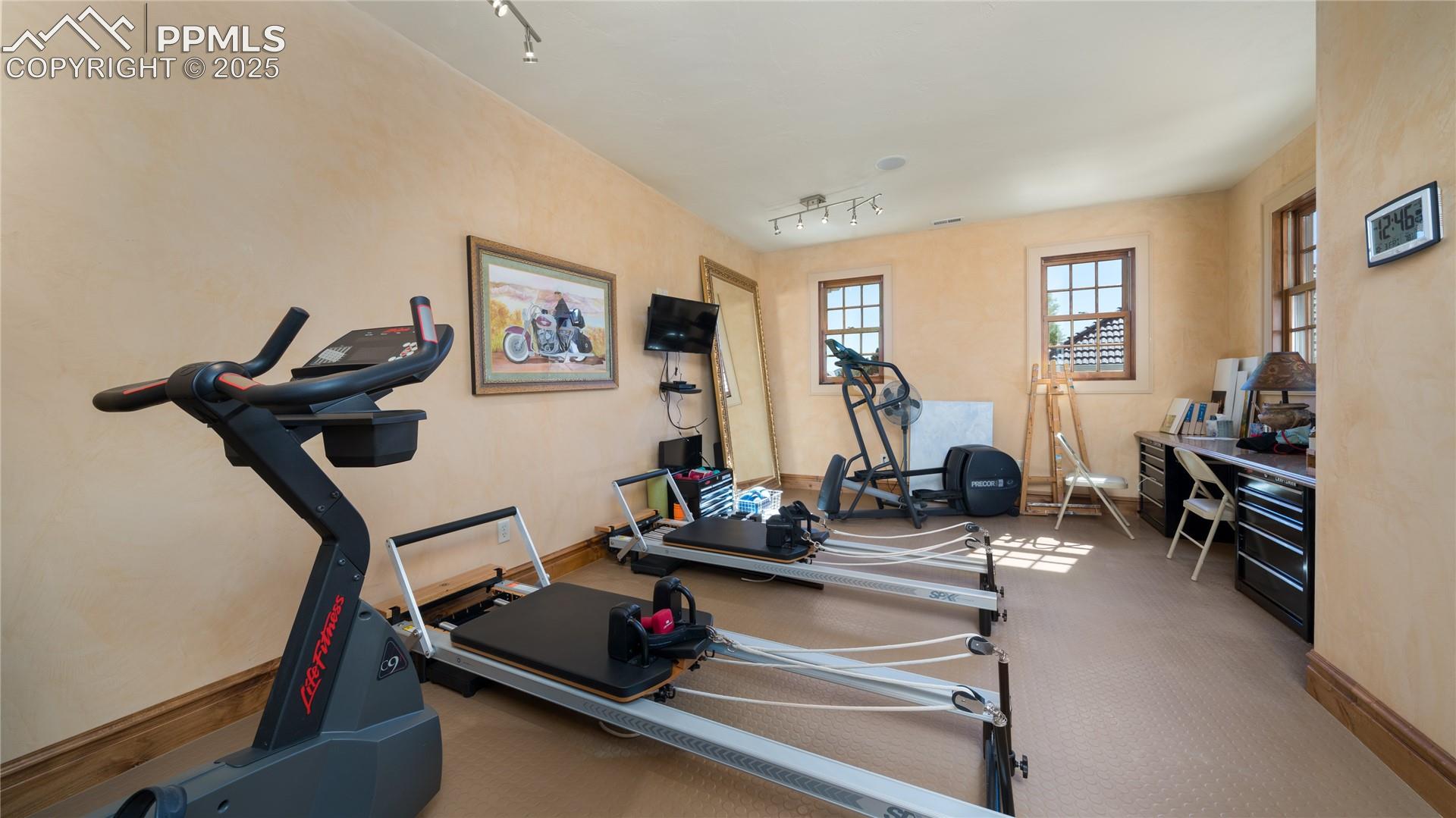 Photo 33 of 4896 Stonehill Road, Colorado Springs