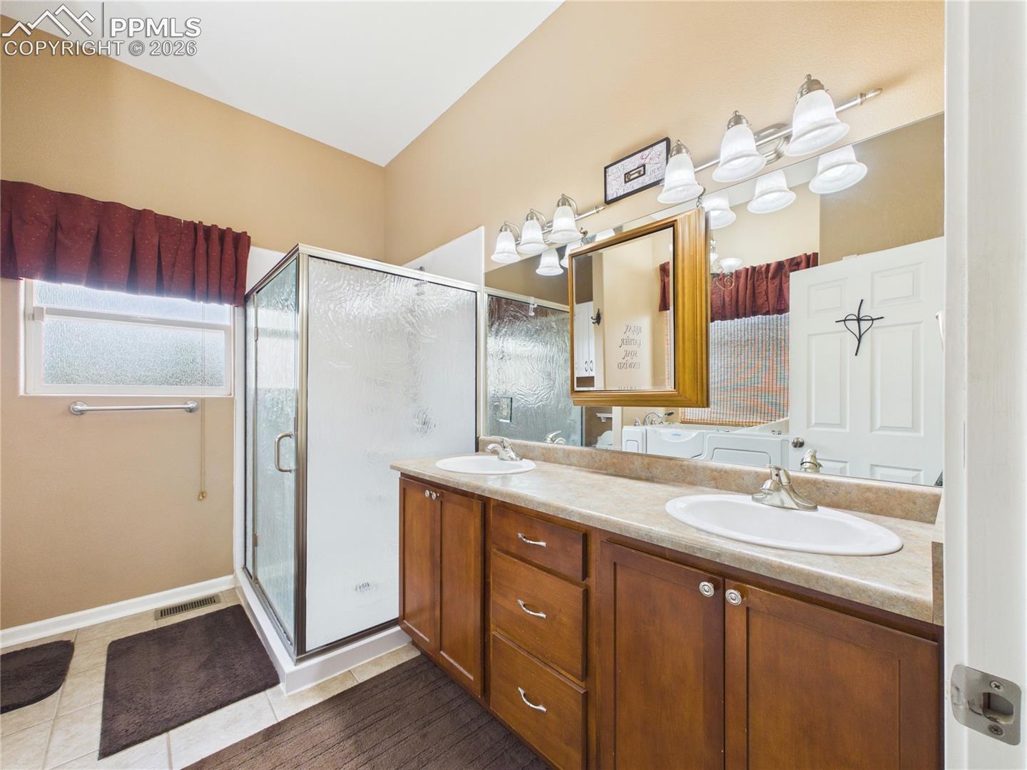 Photo 17 of 553 S Saunders Drive, Pueblo West