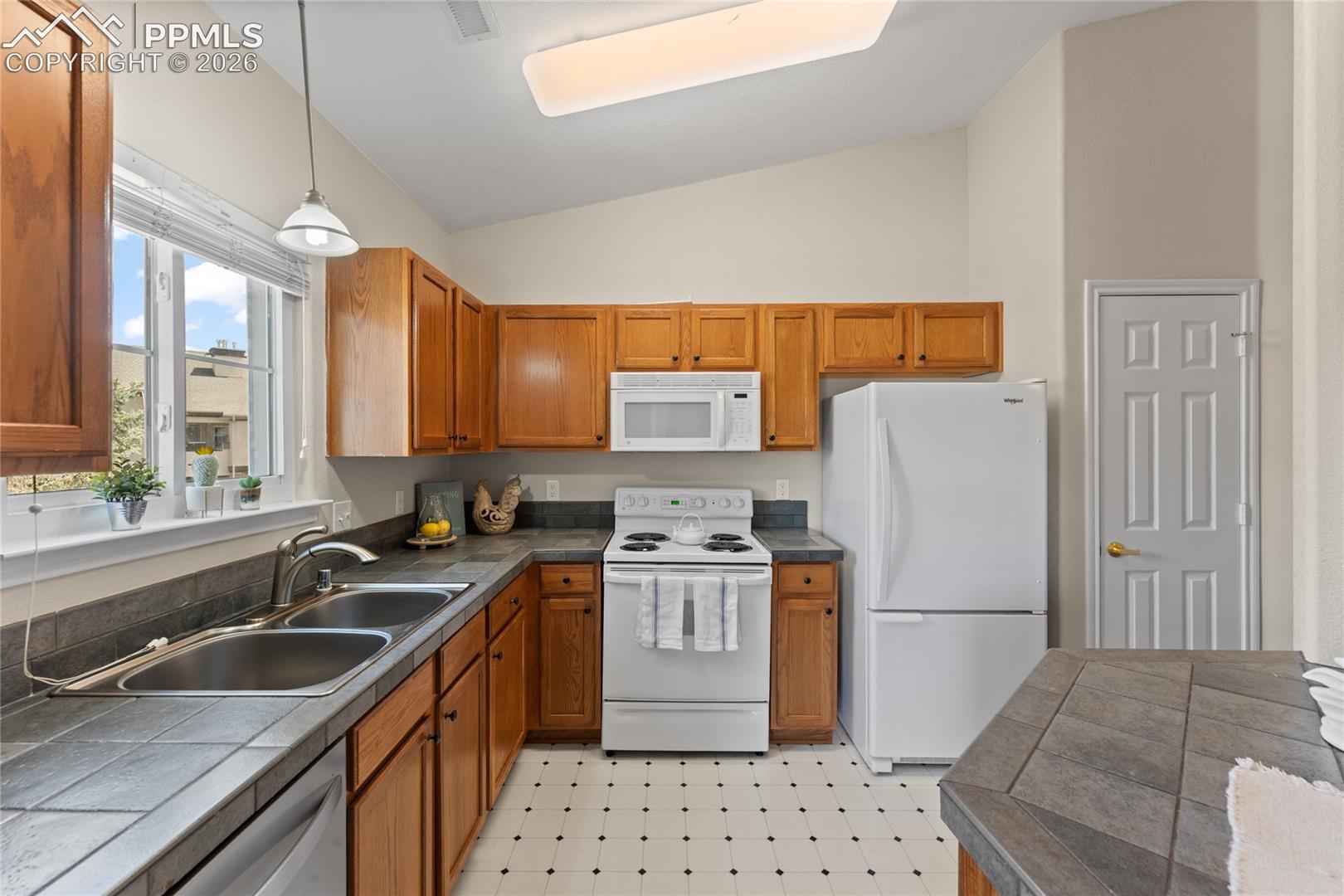 Photo 8 of 3747 Riviera Grove #201, Colorado Springs