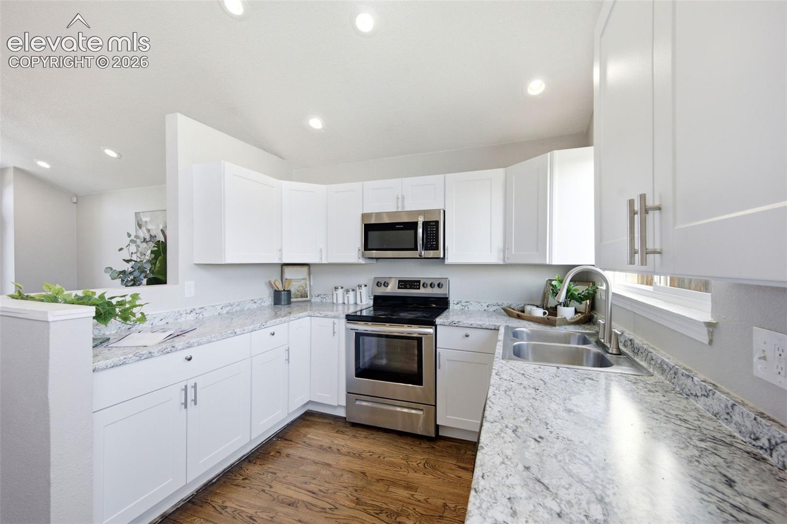 Photo 8 of 3490 Mountainside Drive, Colorado Springs