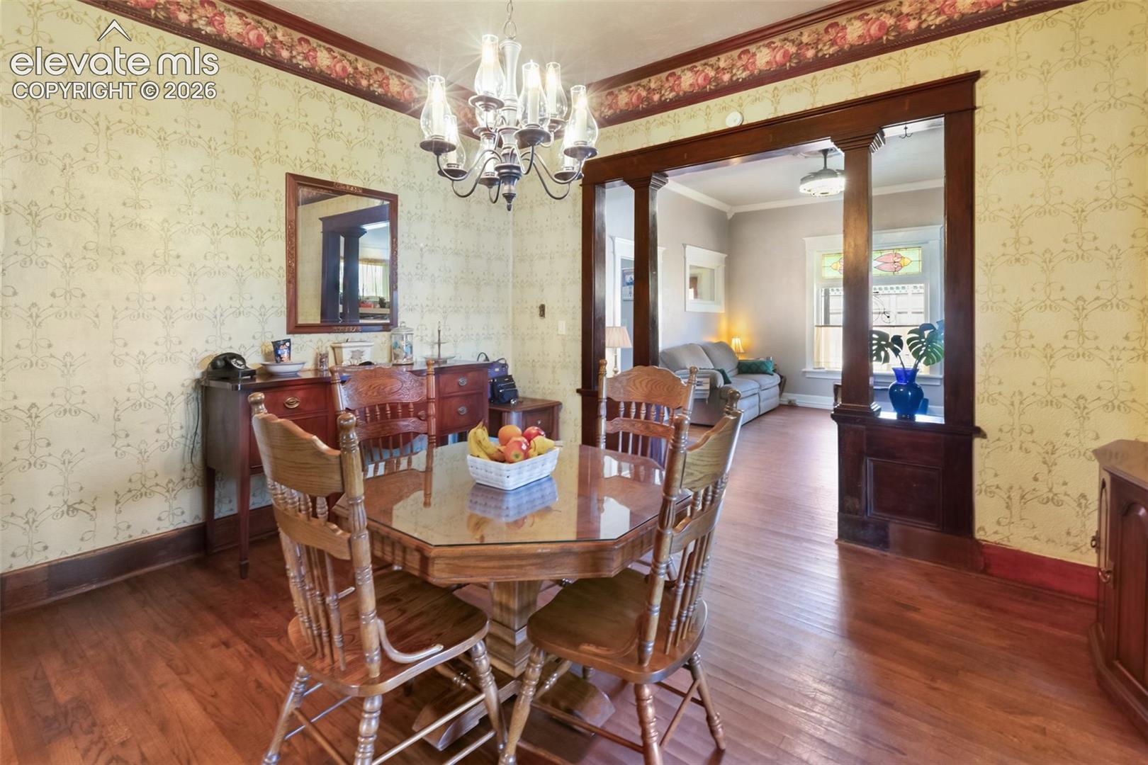 note light fixture