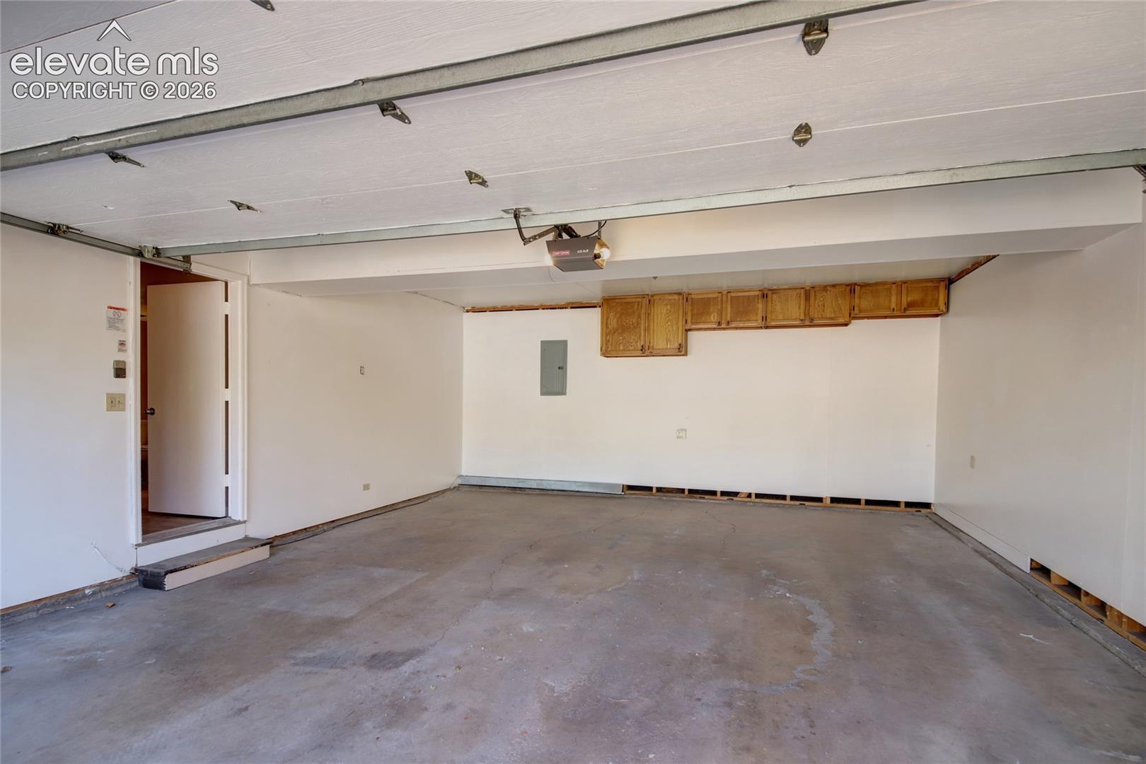 Oversized garage