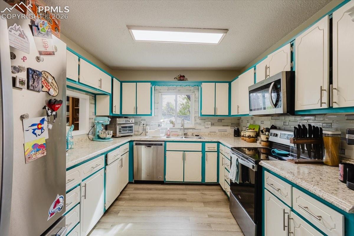 Photo 18 of 1401 Bates Drive, Colorado Springs
