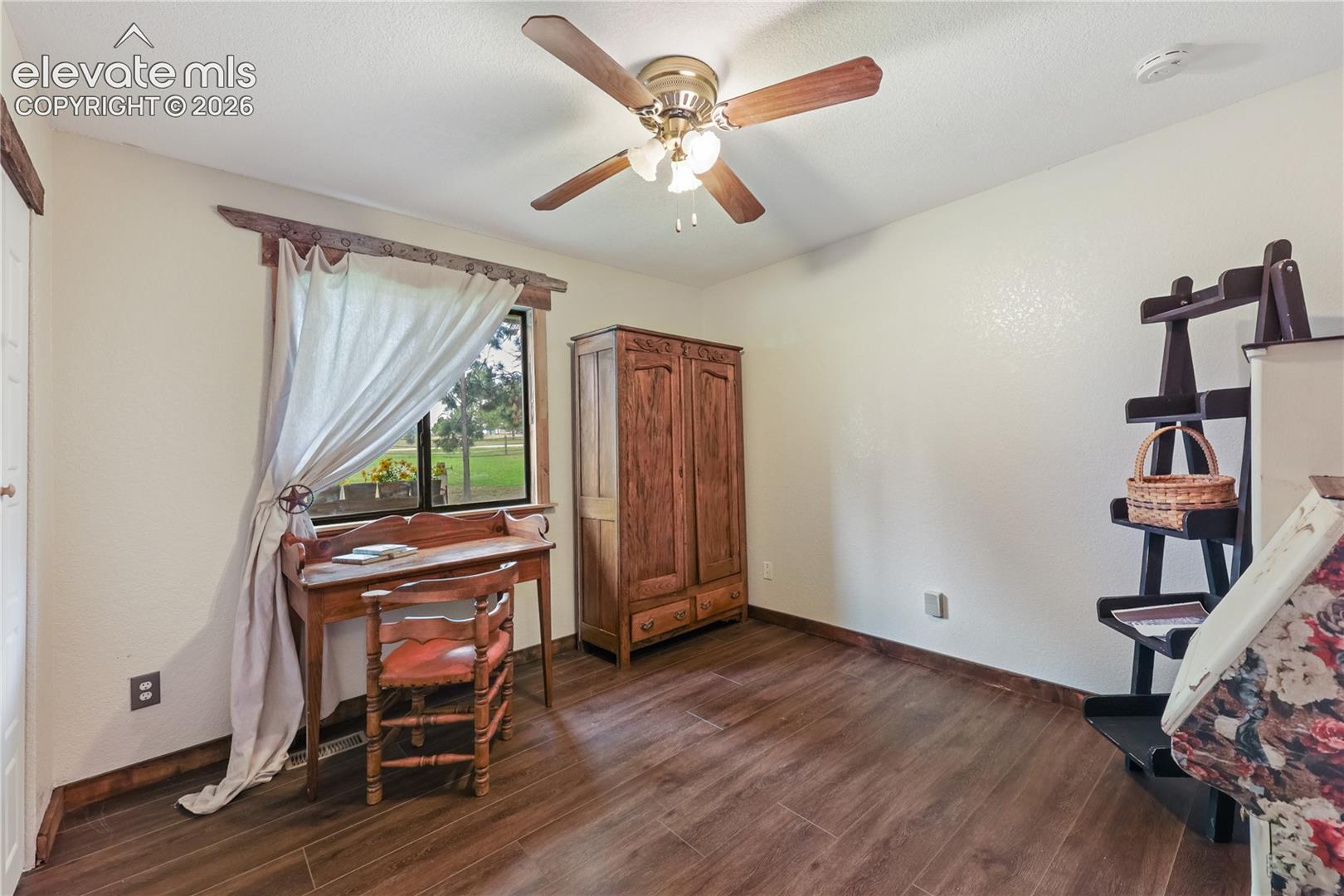 3rd Bedroom on Main level. Walk in Closet