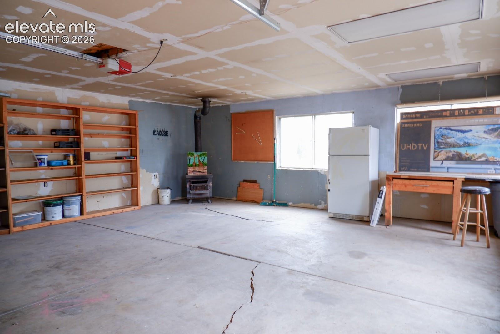 3 car garage interior