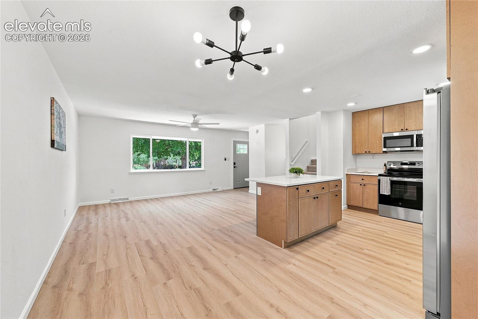 Photo 9 of 934 Bowser Drive, Colorado Springs