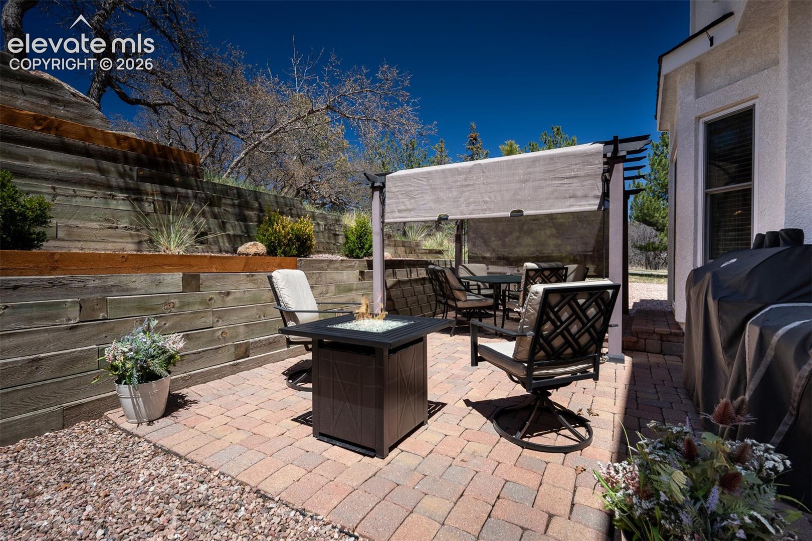 8450 Melross Court