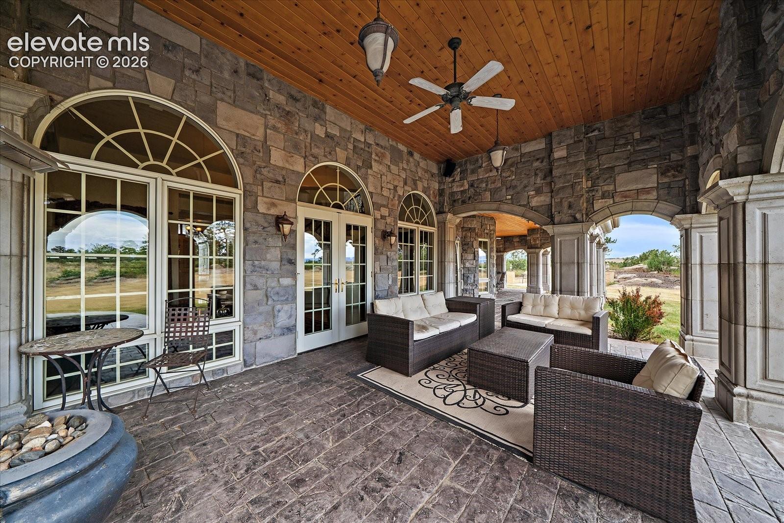 Photo 10 of 1175 Castle Pointe Drive, Castle Rock