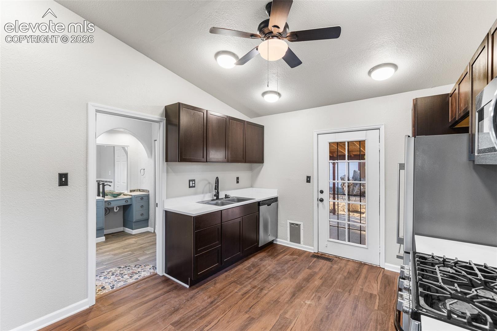 Photo 8 of 1118 Arroyo Avenue, Pueblo