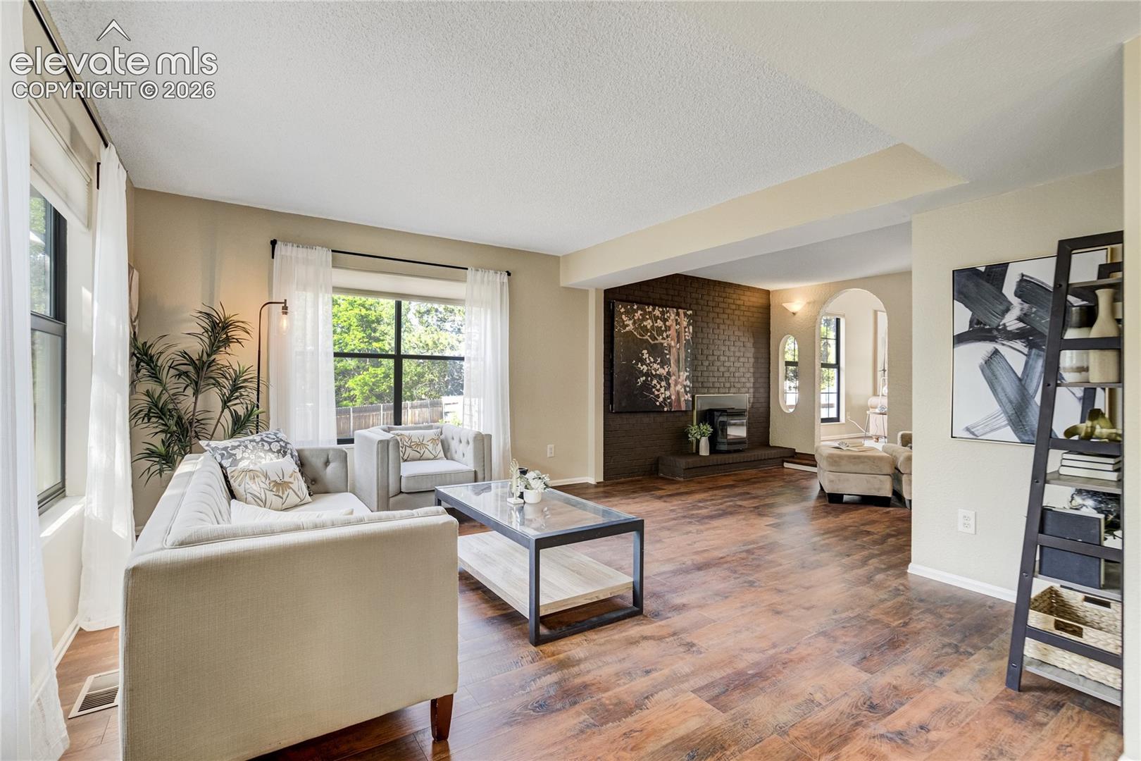 Photo 11 of 322 W Cheyenne Mountain Boulevard, Colorado Springs