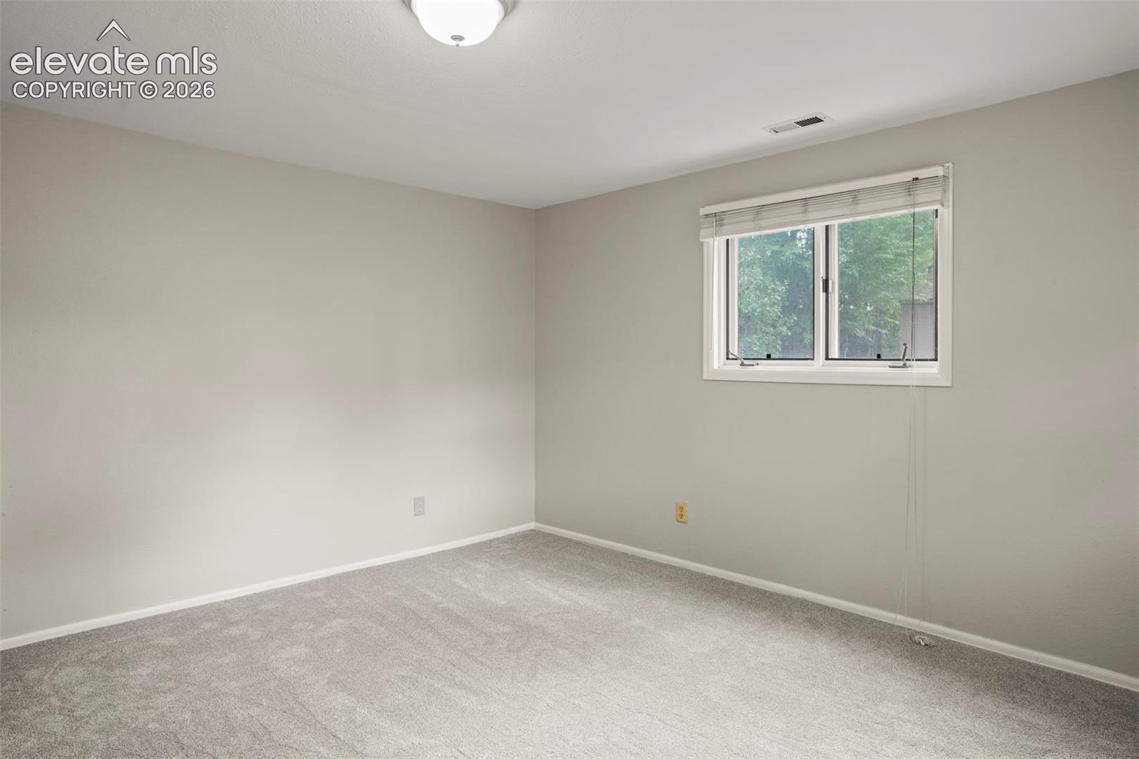 Primary Bedroom- new carpet and paint!