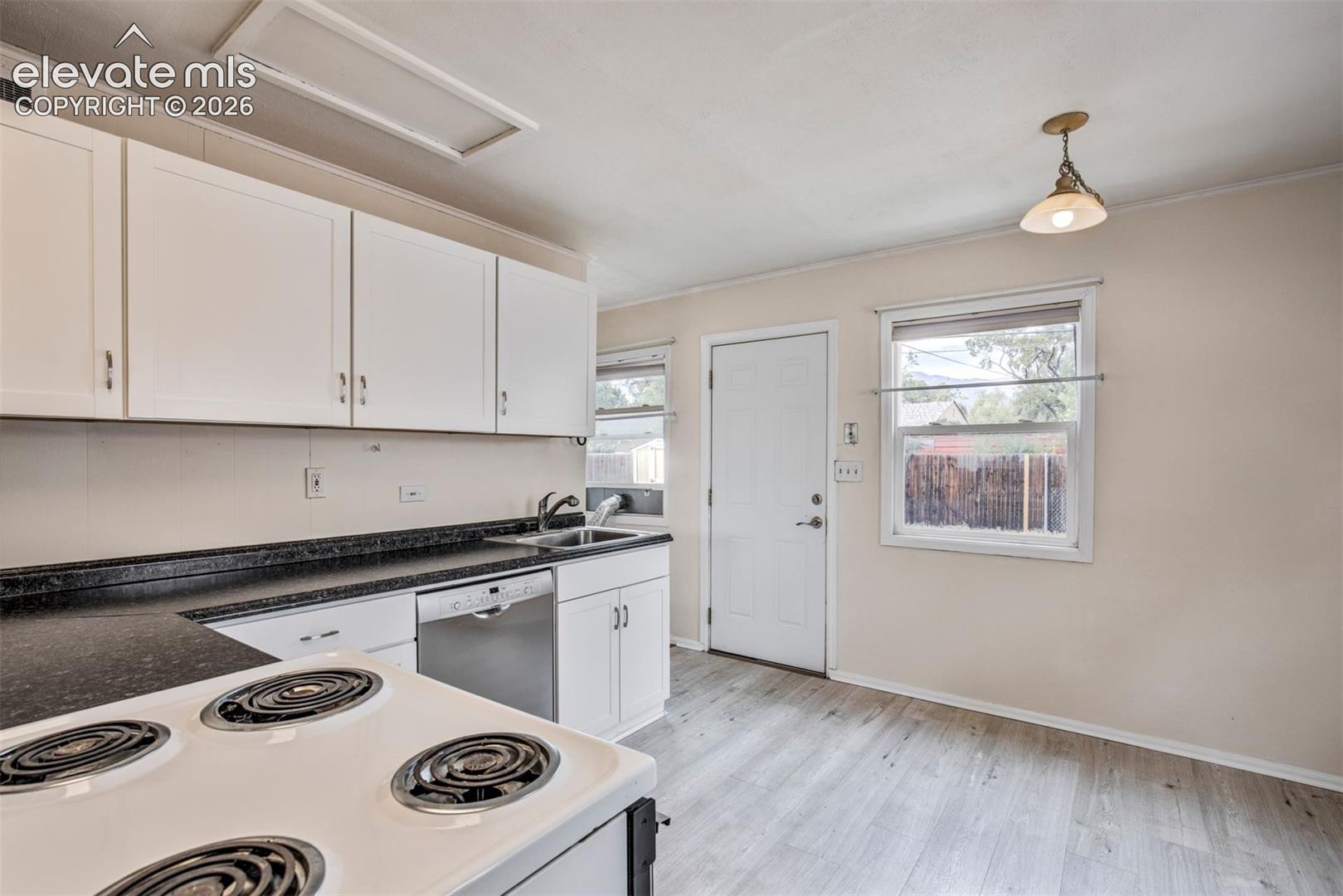 Photo 6 of 622 Warren Avenue, Colorado Springs