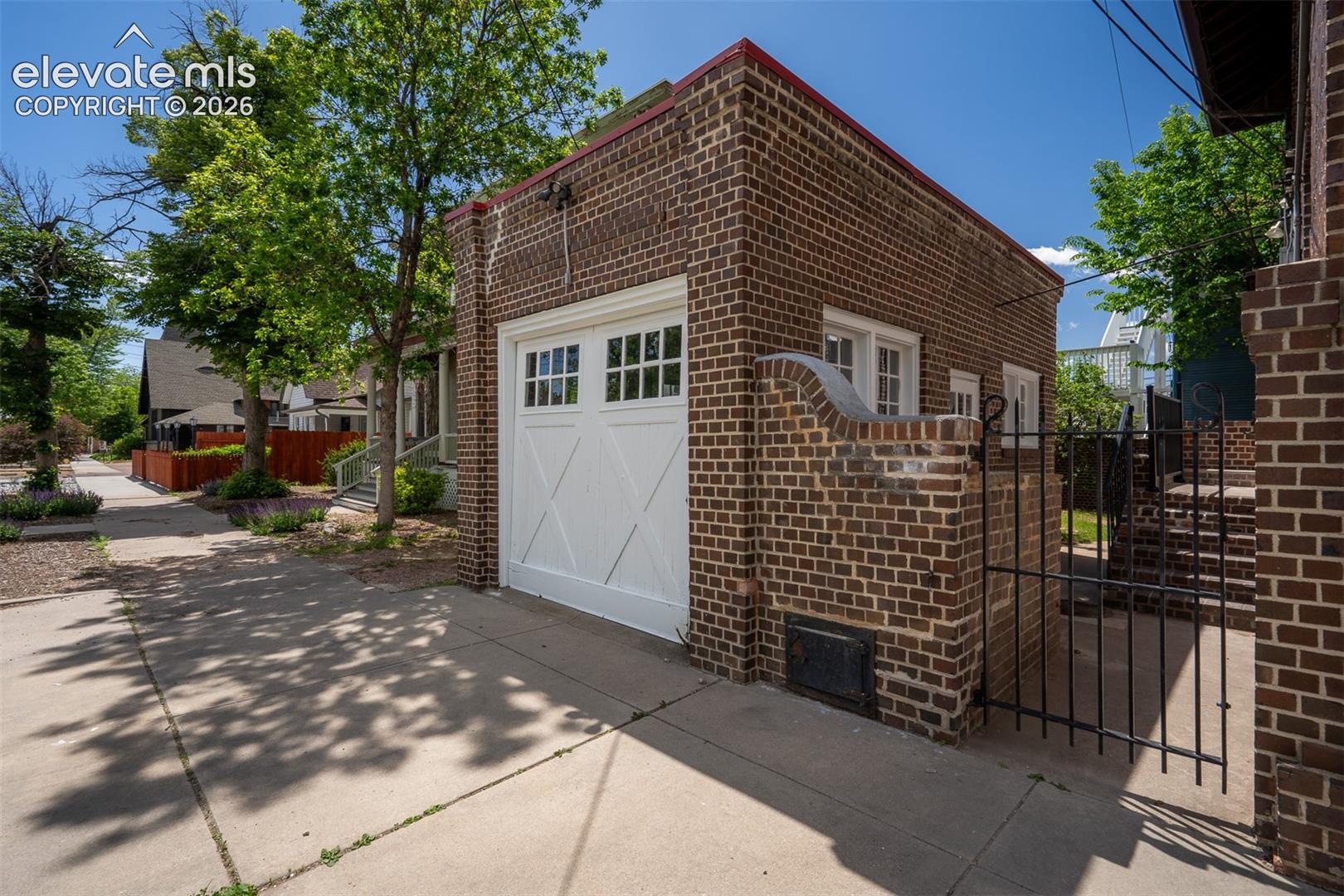 731 N Cascade Avenue