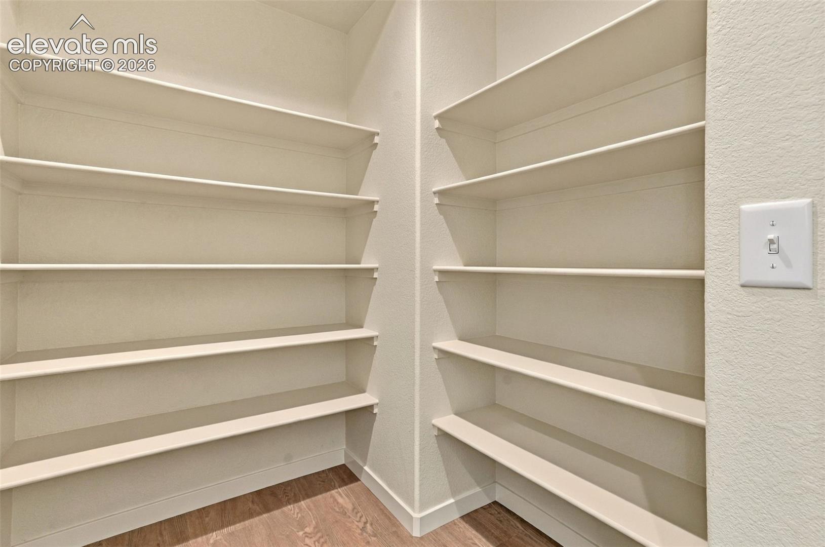 Walk-in Kitchen Pantry